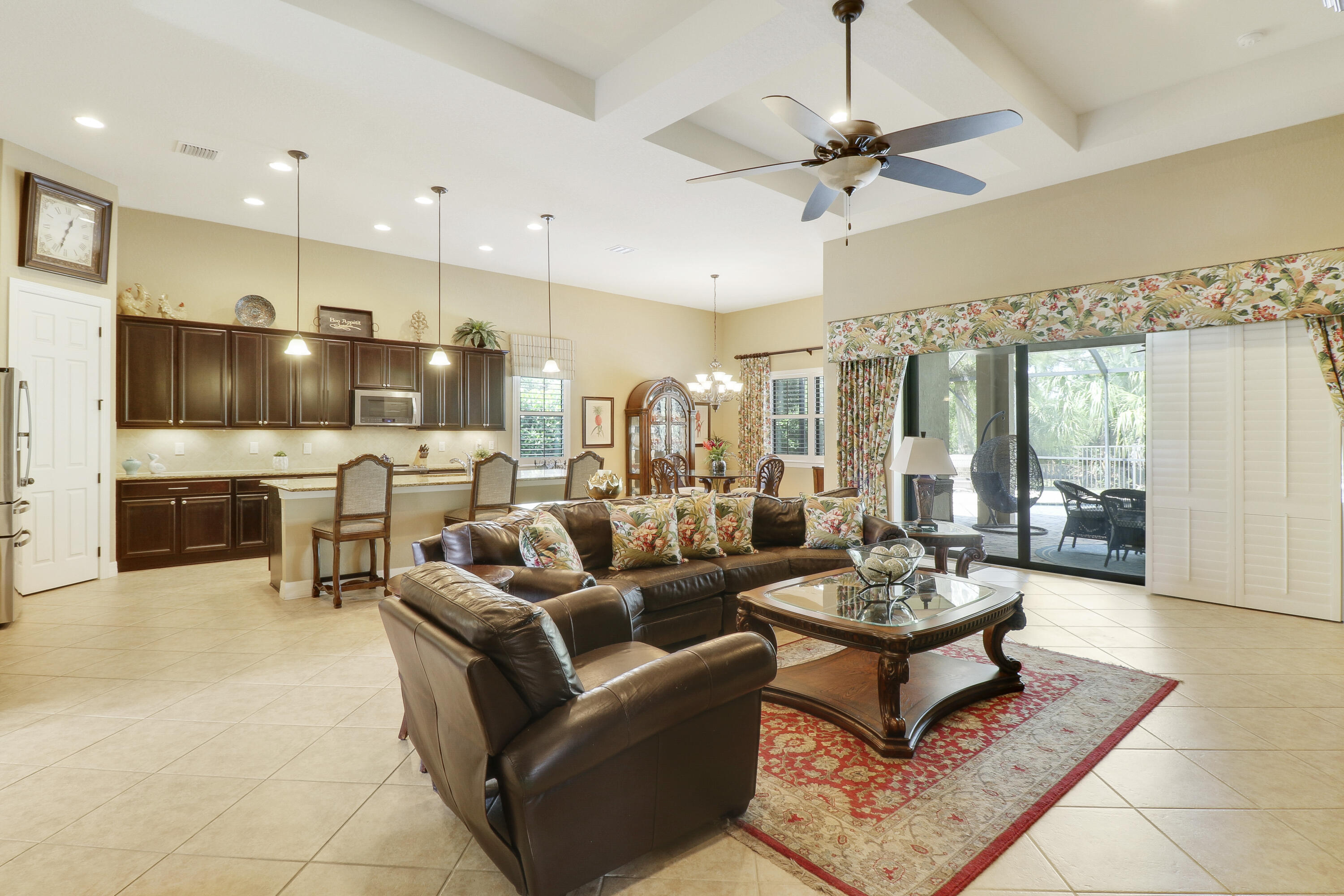 4885 SW Gossamer Circle