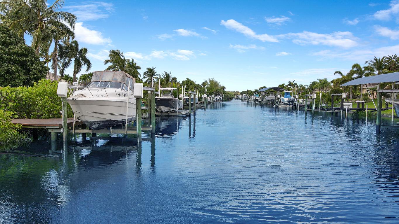 660 SW Yacht Basin Way