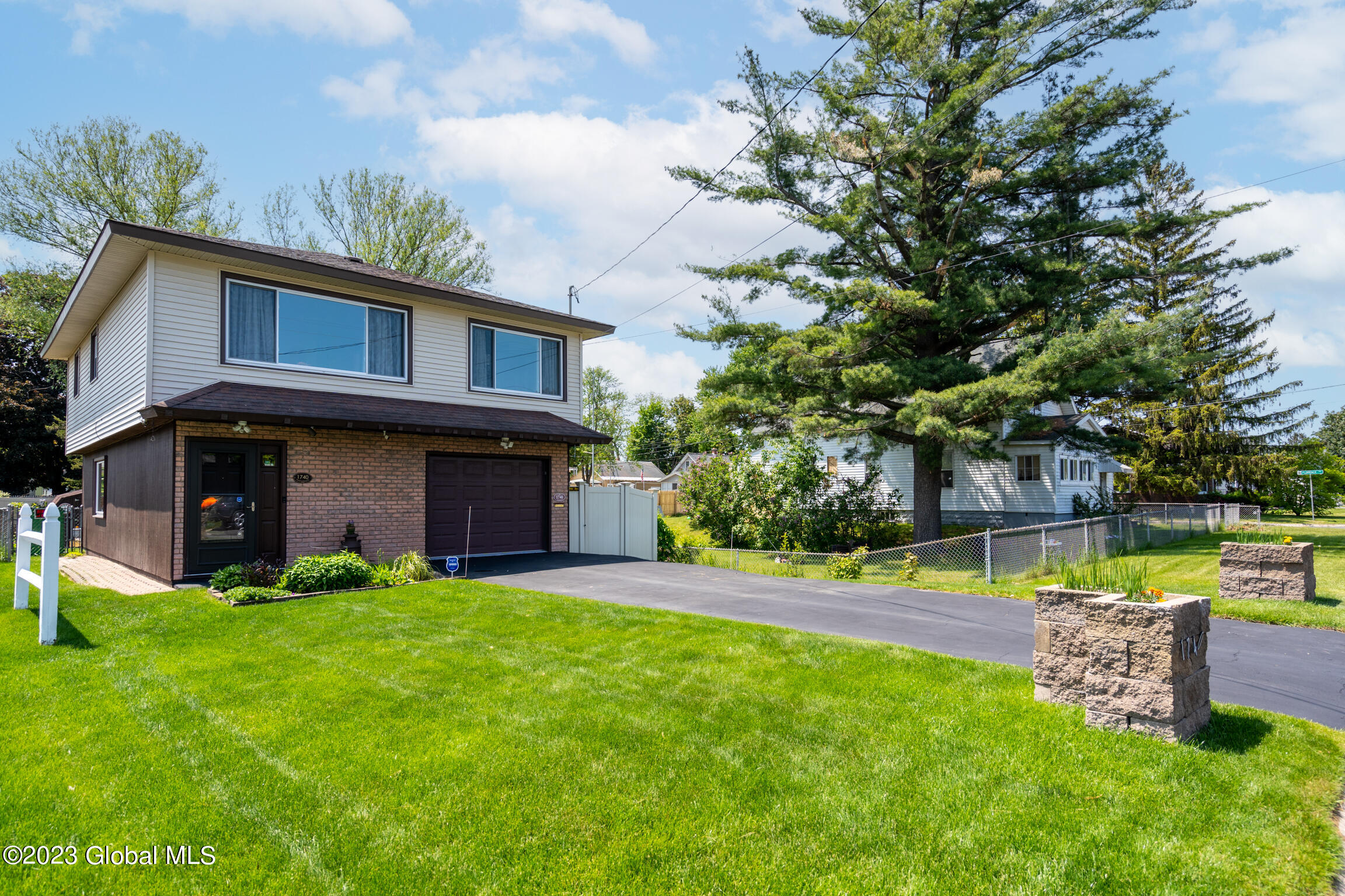 1740 Van Cortland Street