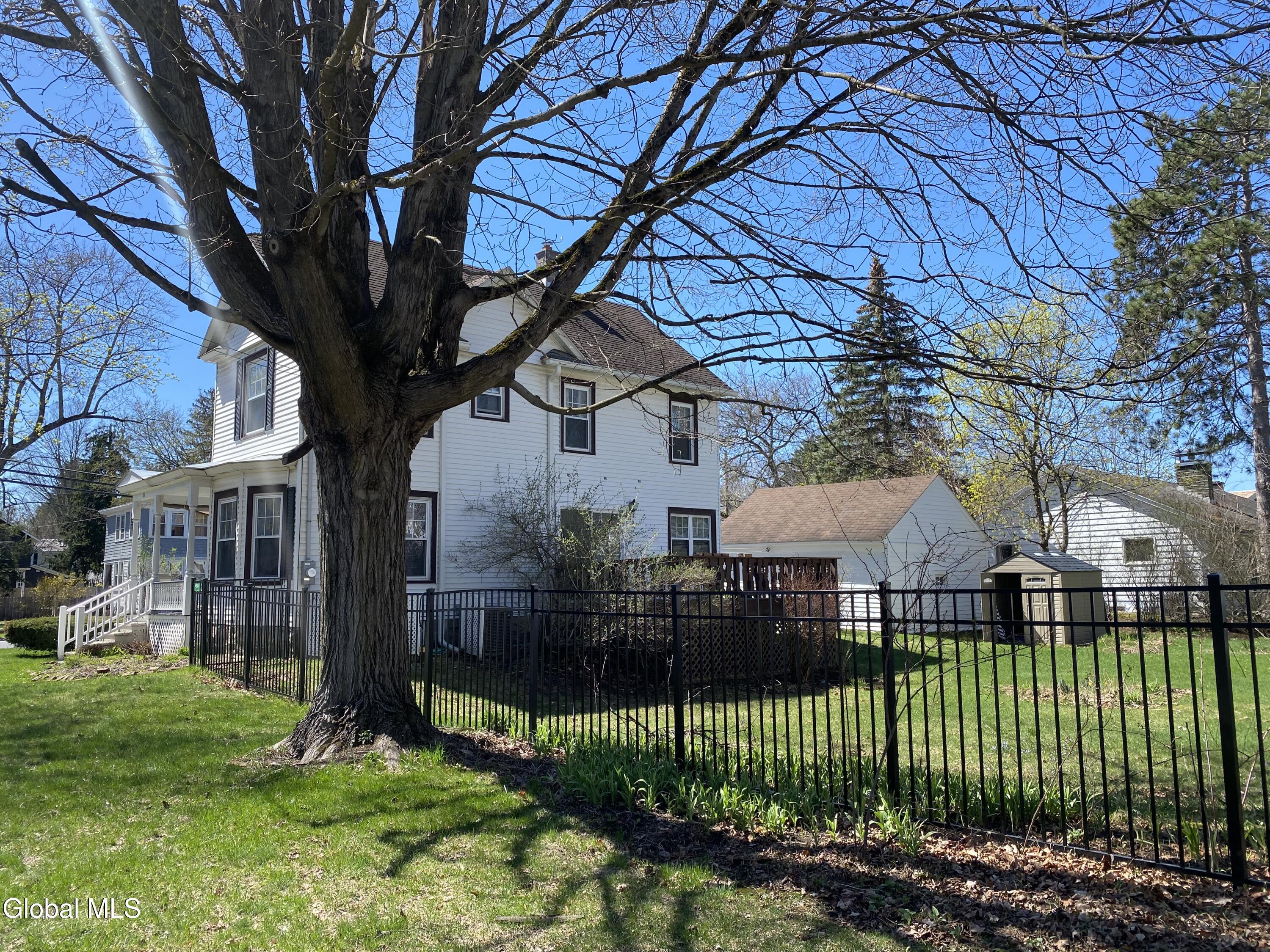 33 Sheridan Street