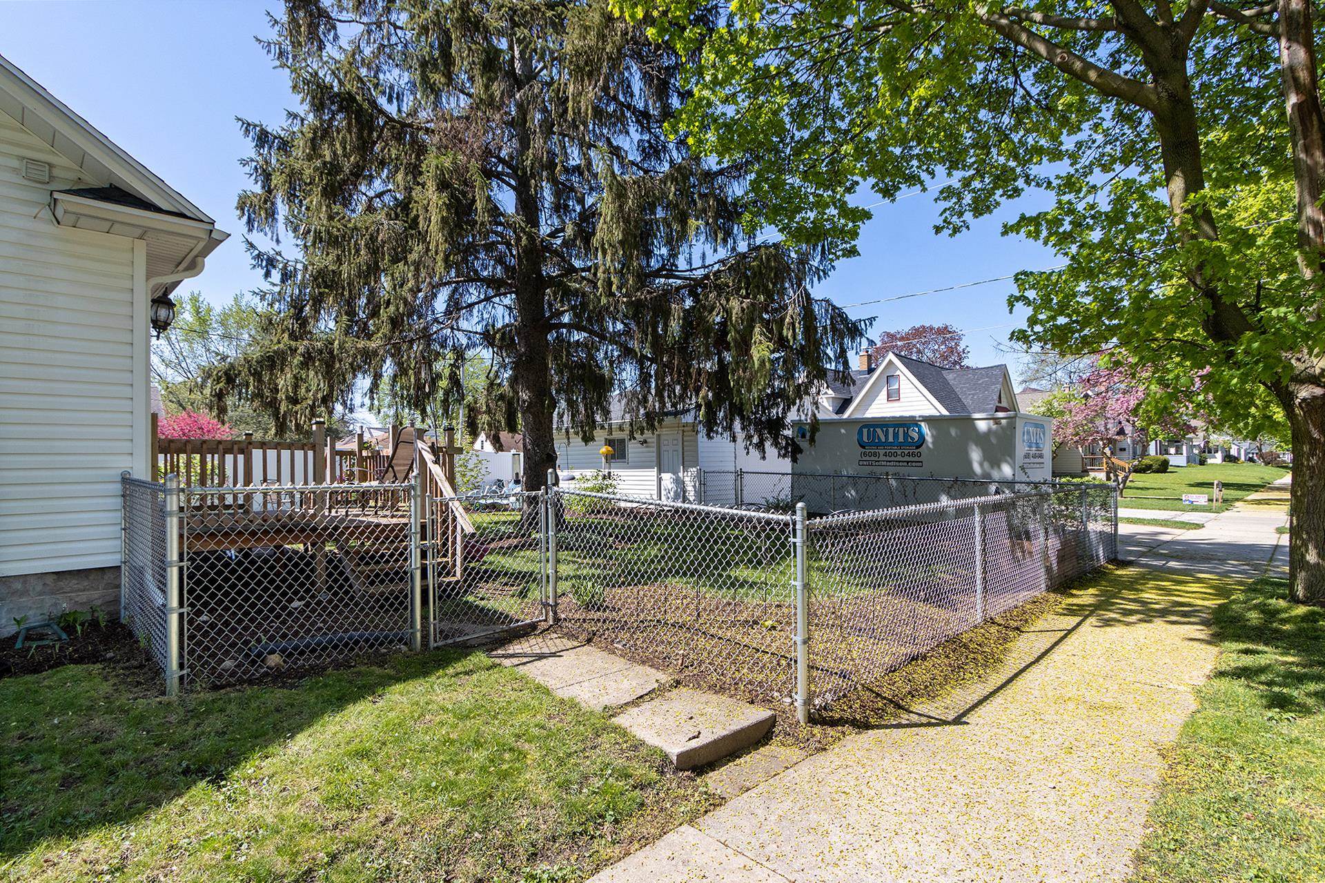 702 S East Avenue