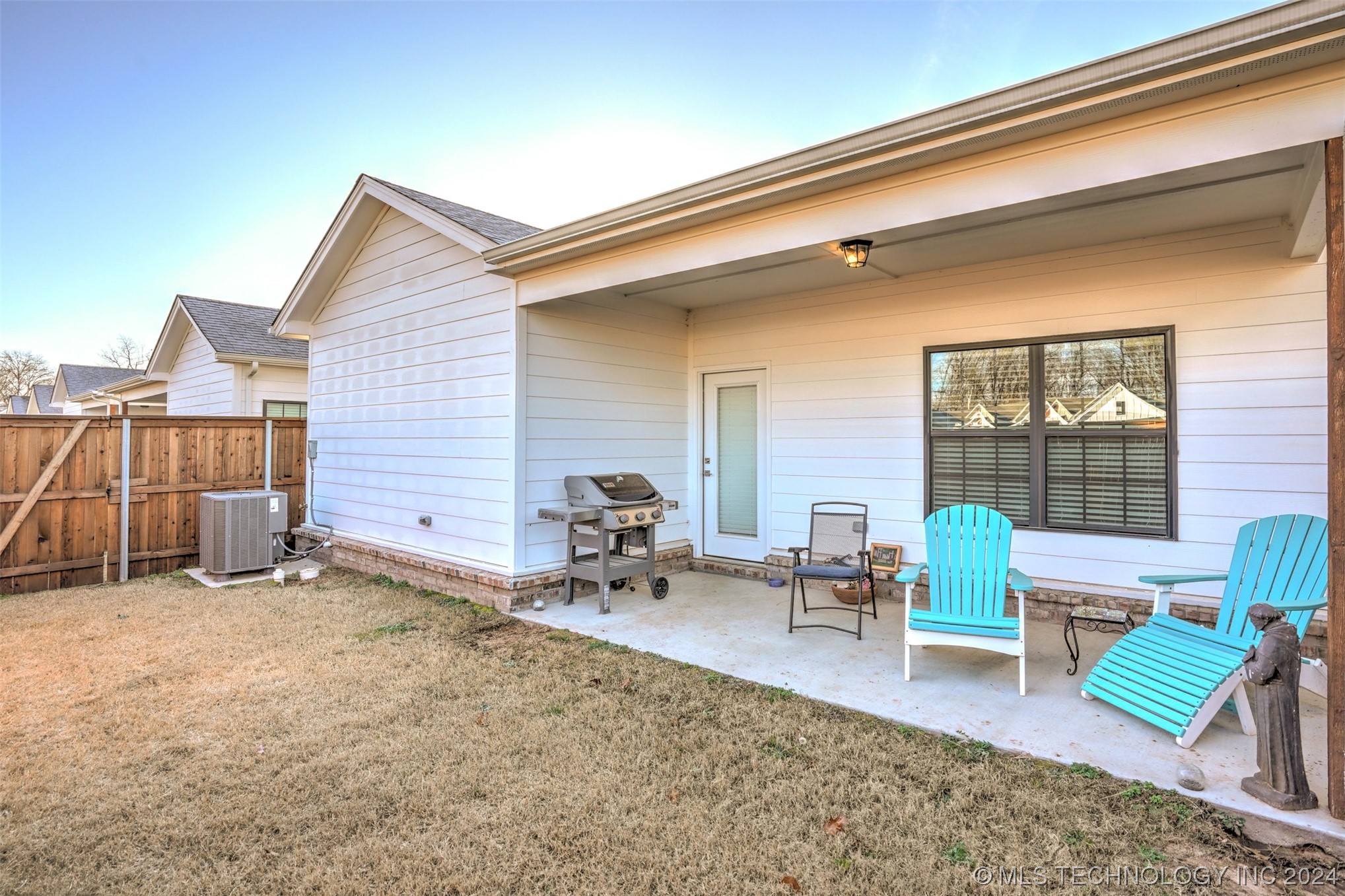 1918 W Imperial Street