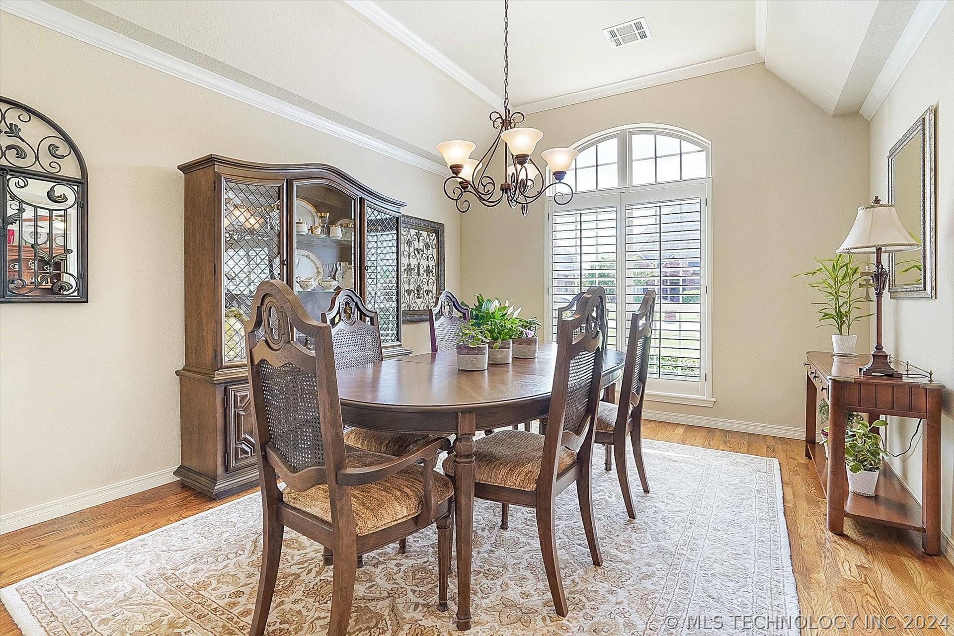 4102 W Roanoke Place