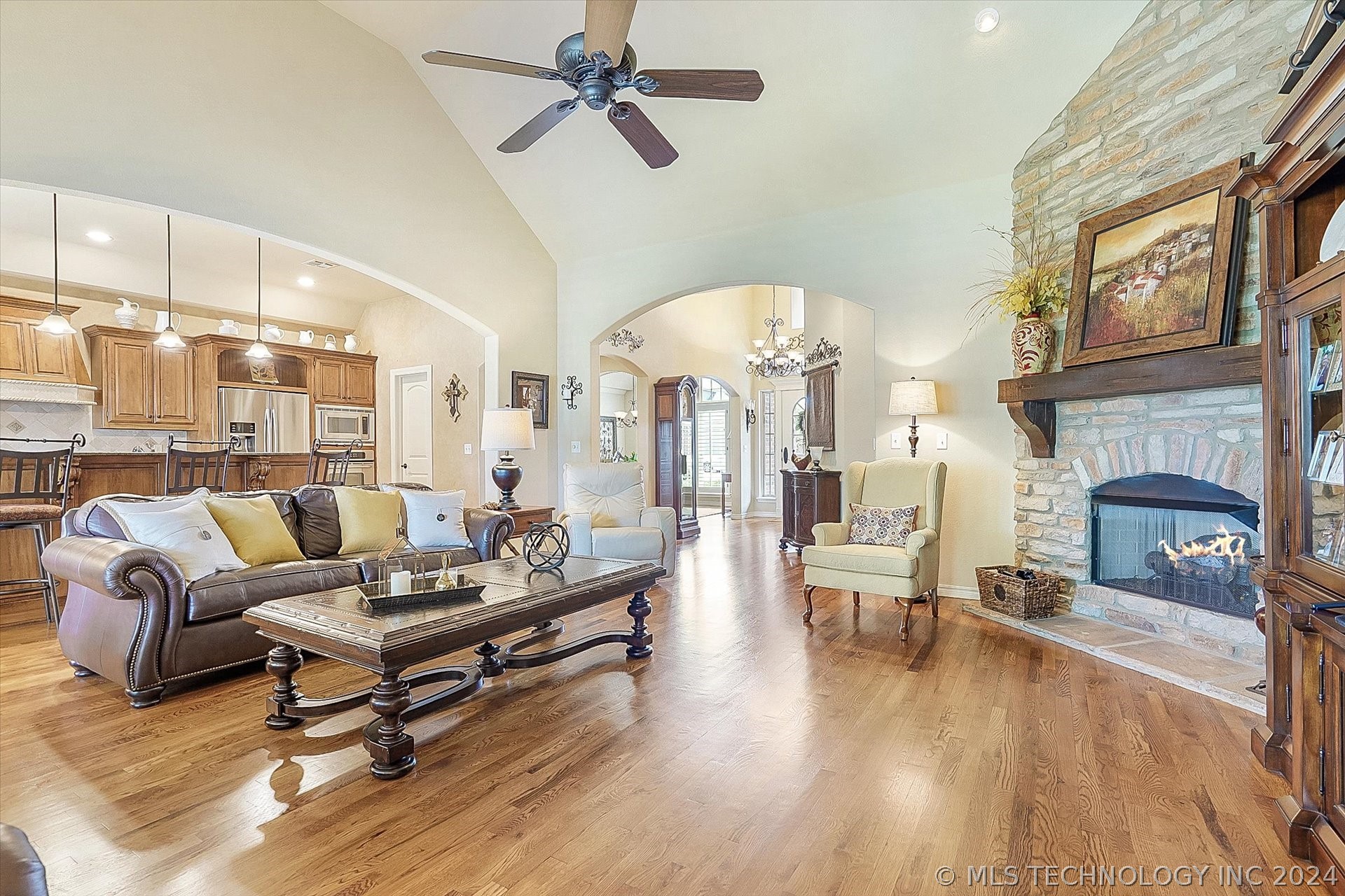 4102 W Roanoke Place