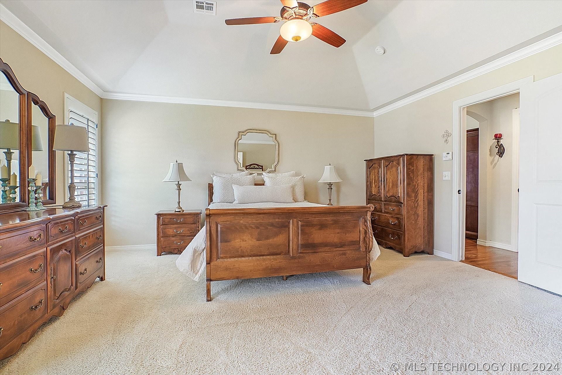 4102 W Roanoke Place