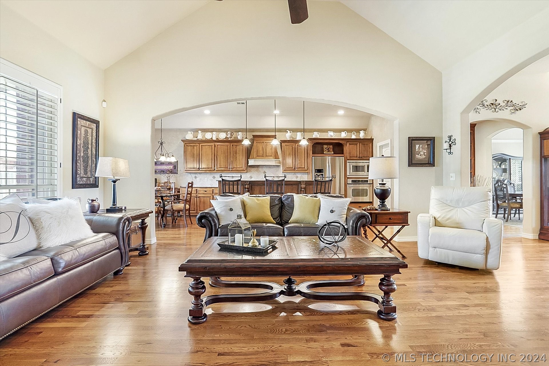 4102 W Roanoke Place