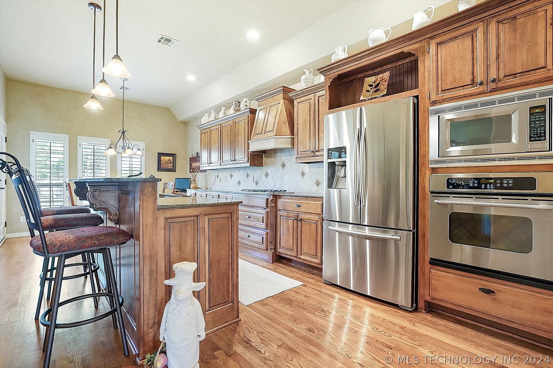 4102 W Roanoke Place