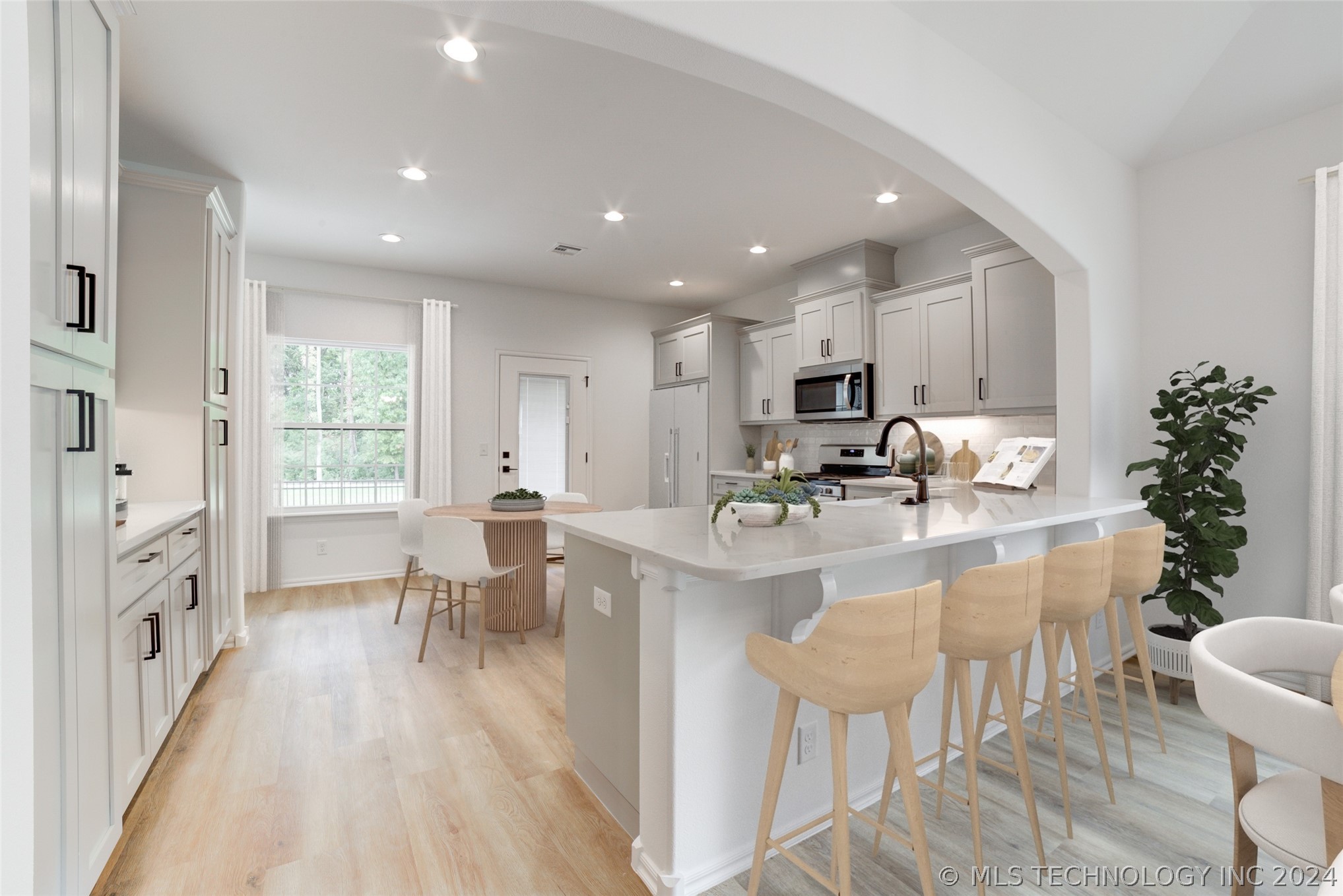 1910 W Huntsville Place