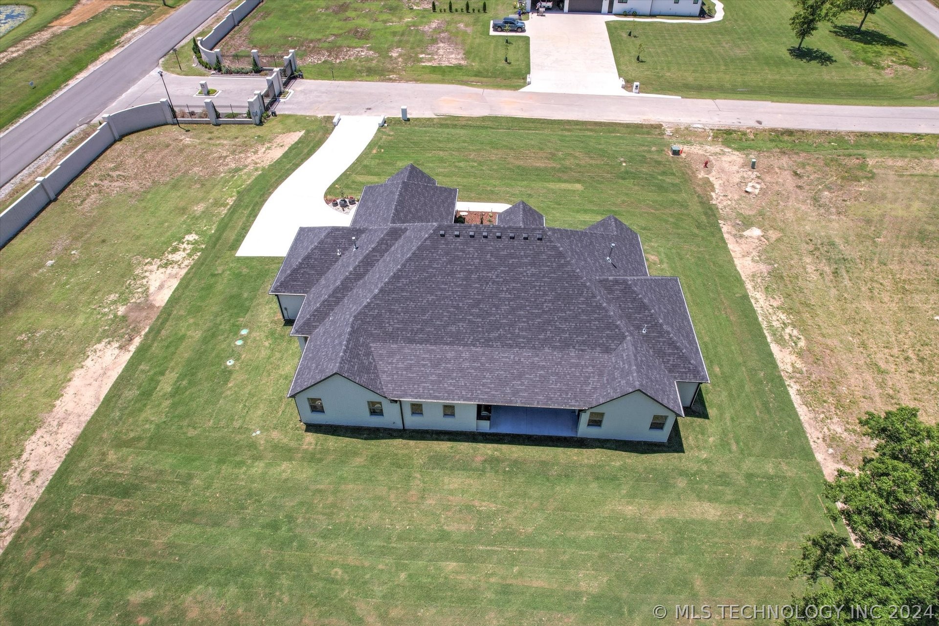 11079 S 220th East Avenue