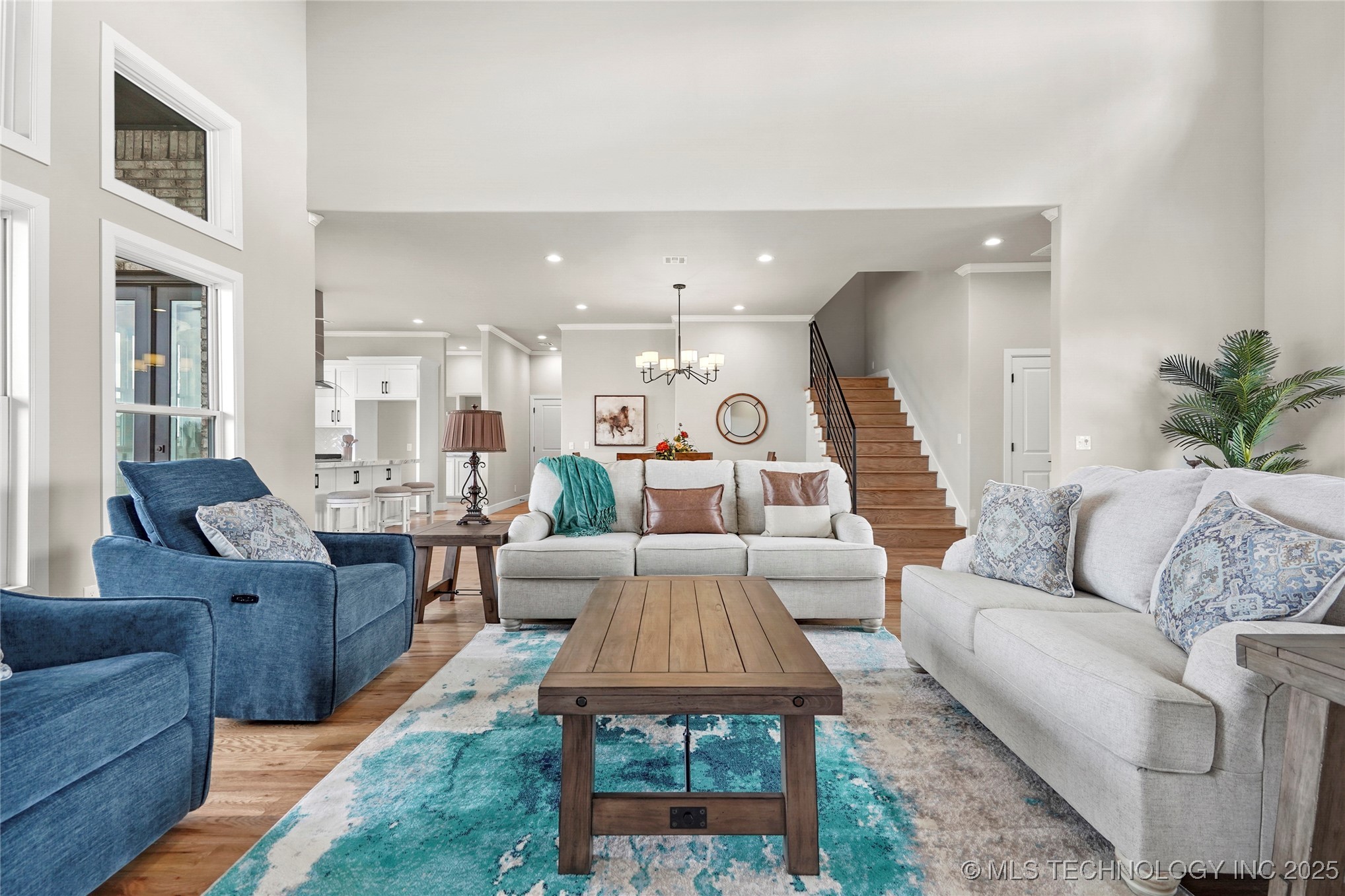 6718 S 310th Place