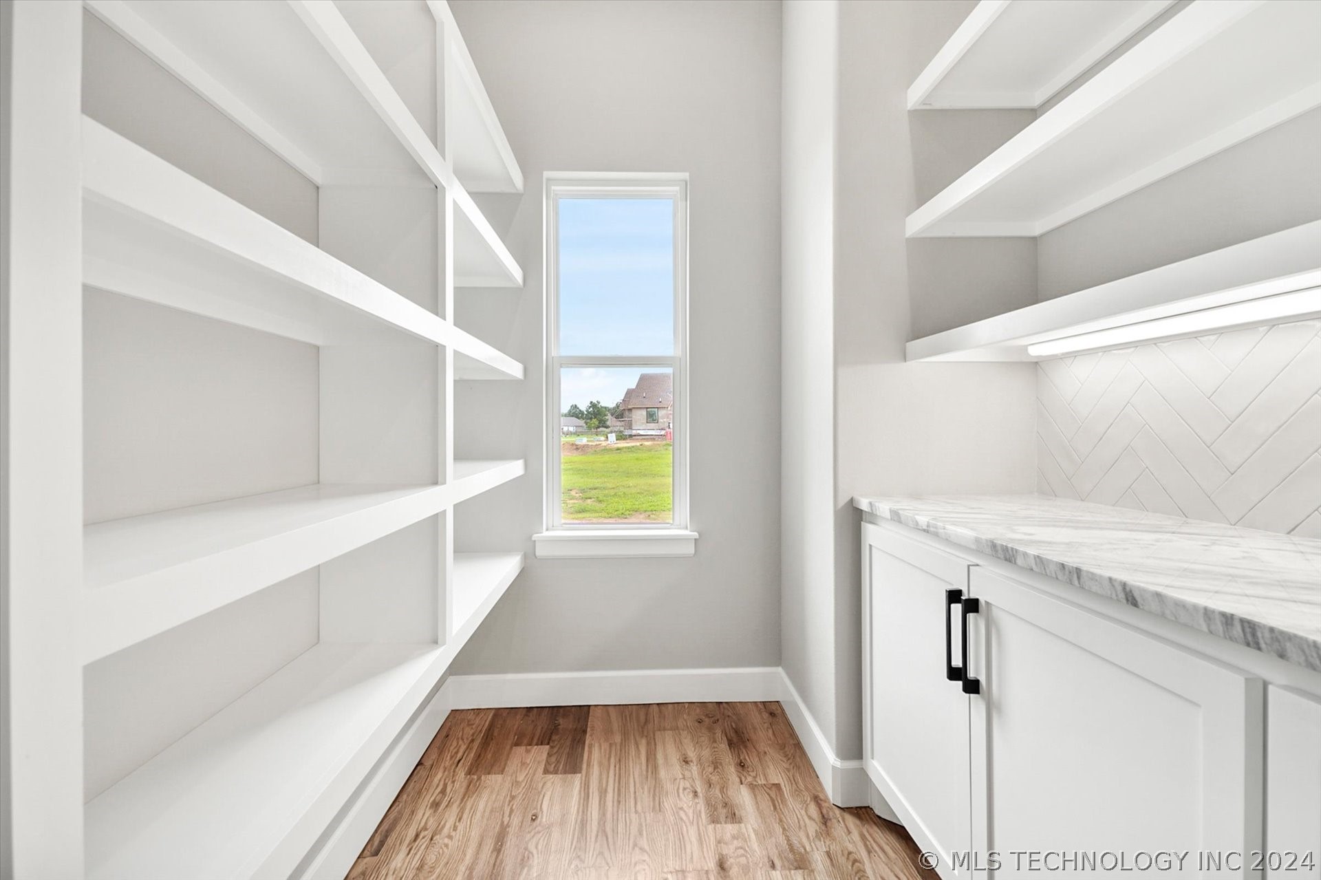 6718 S 310th Place