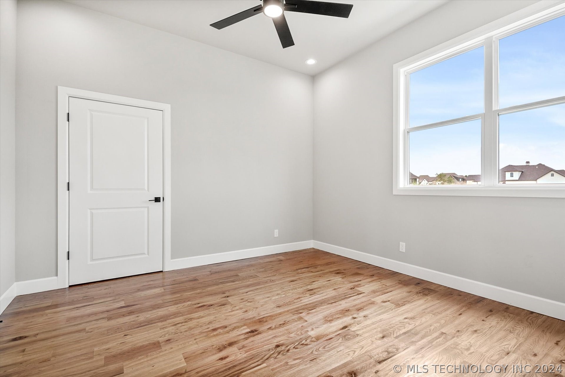 6718 S 310th Place