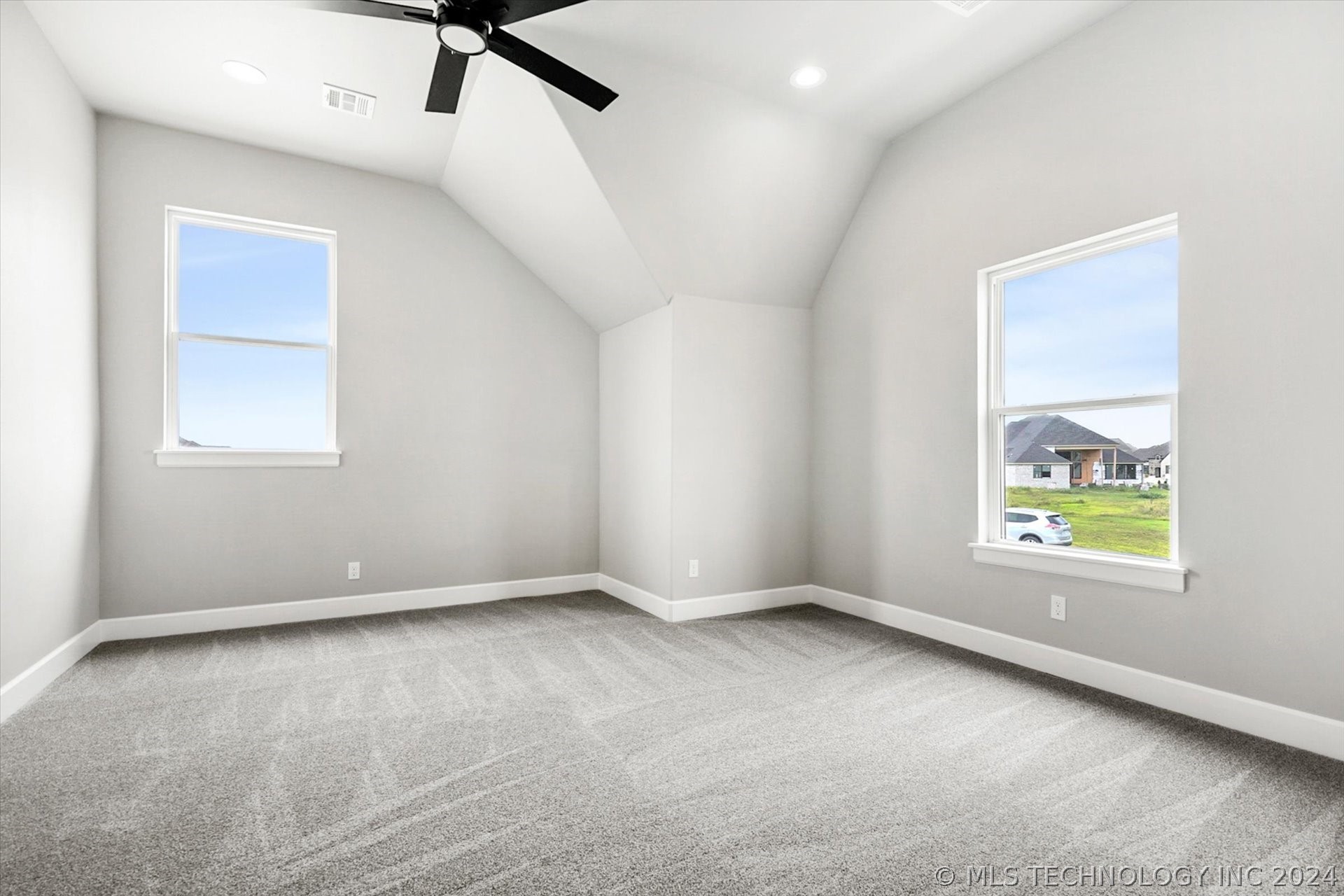 6718 S 310th Place