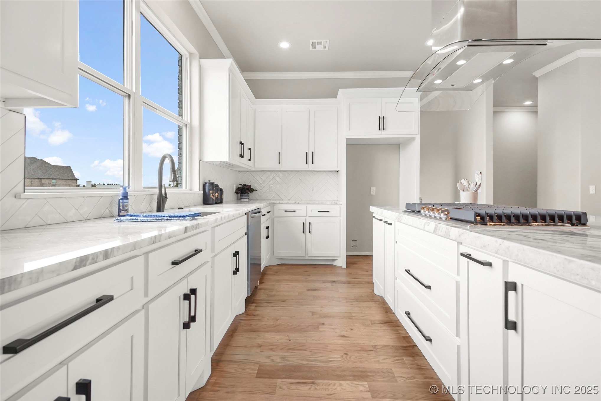 6718 S 310th Place