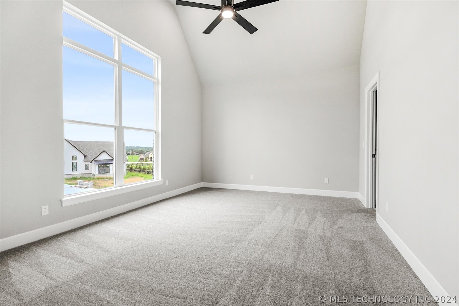 6718 S 310th Place
