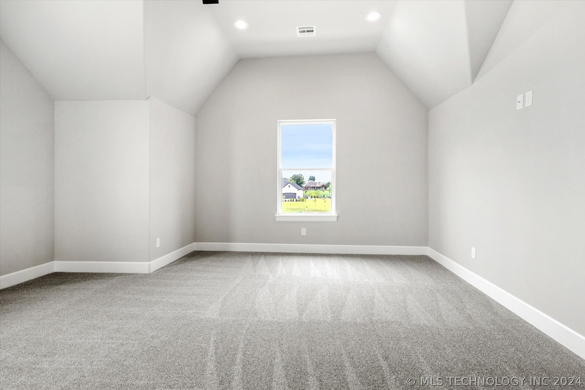 6718 S 310th Place