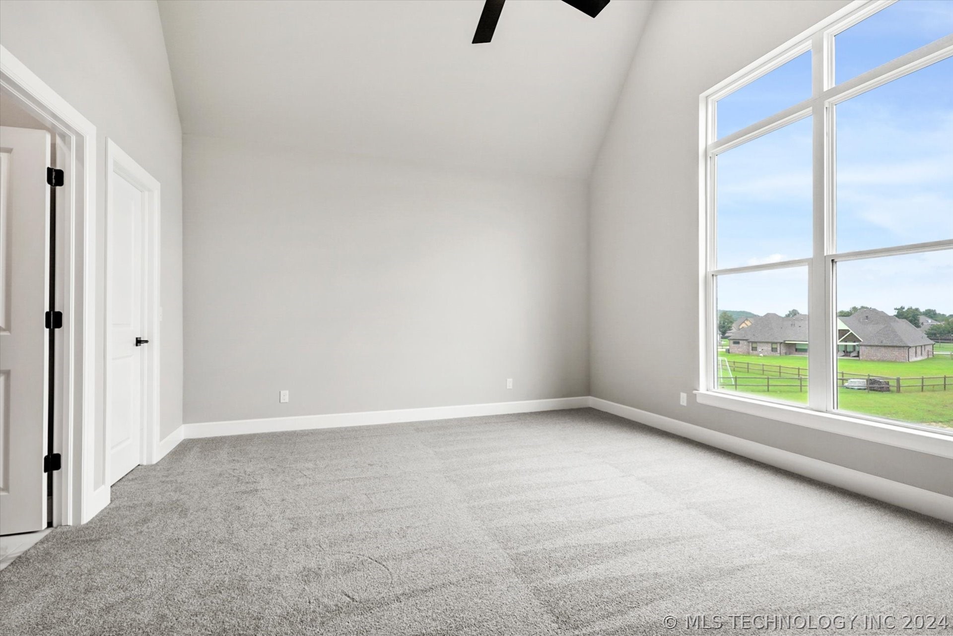 6718 S 310th Place
