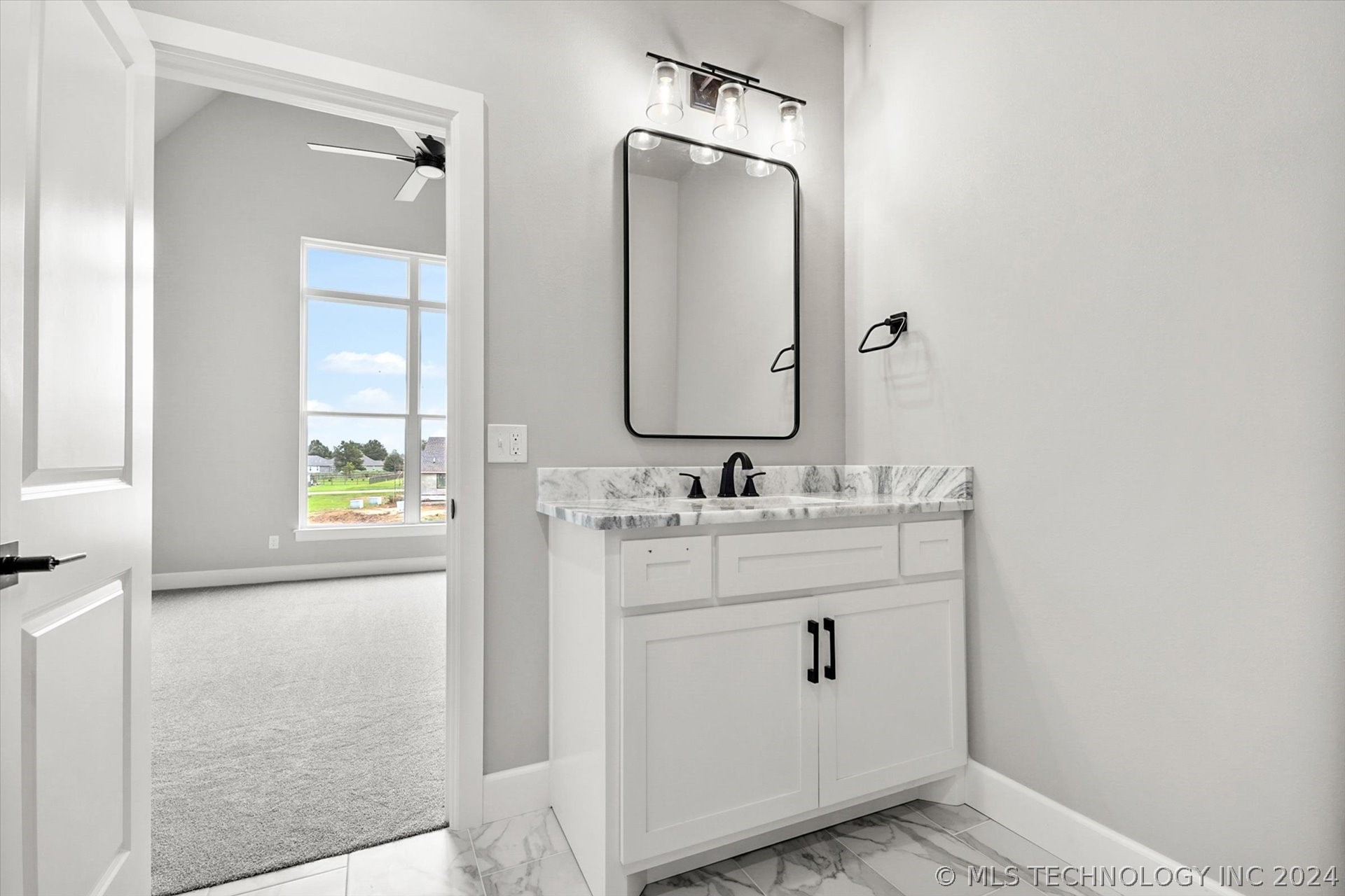 6718 S 310th Place