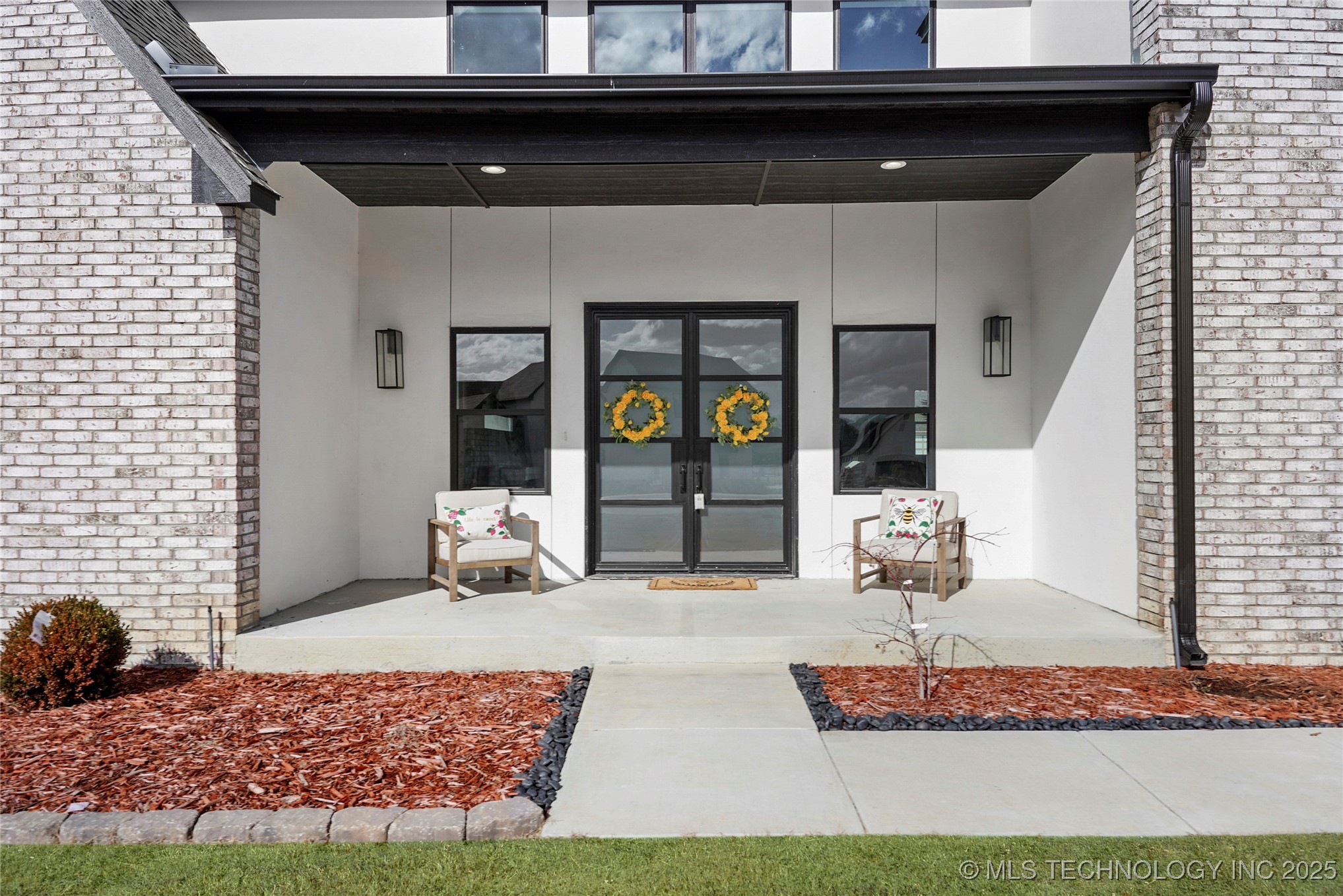 6718 S 310th Place