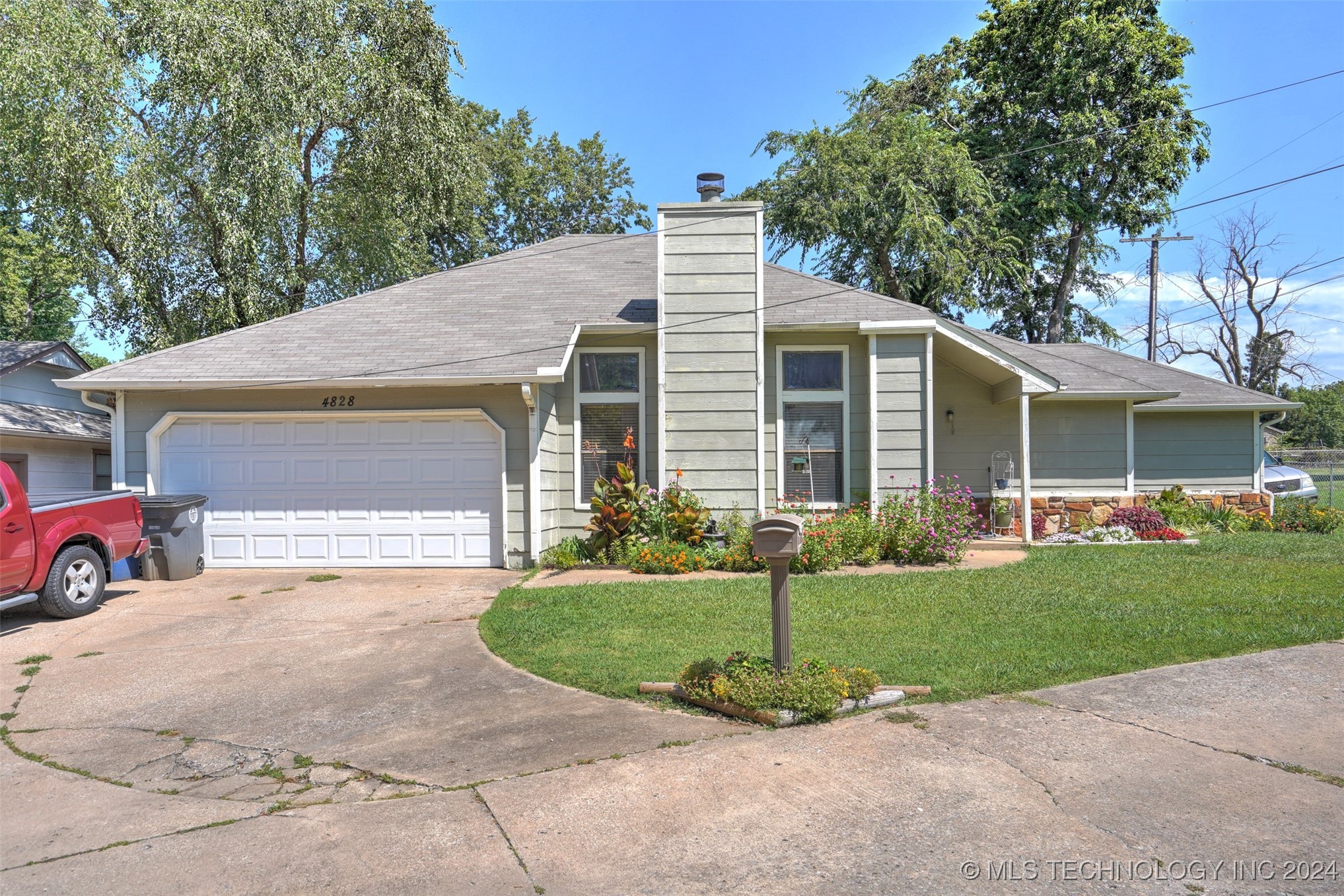 4828 S 25th West Avenue
