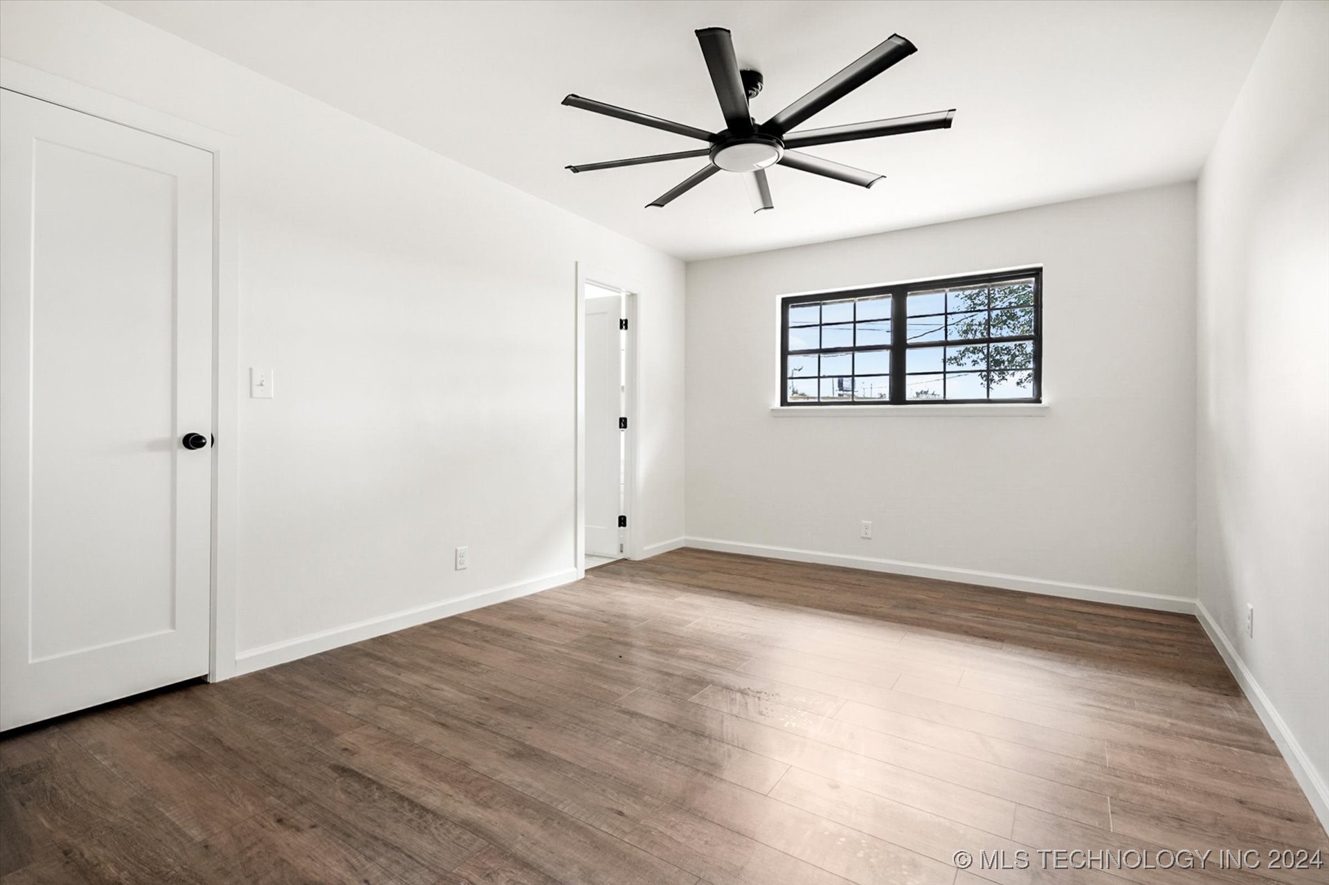 9308 E 40th Place