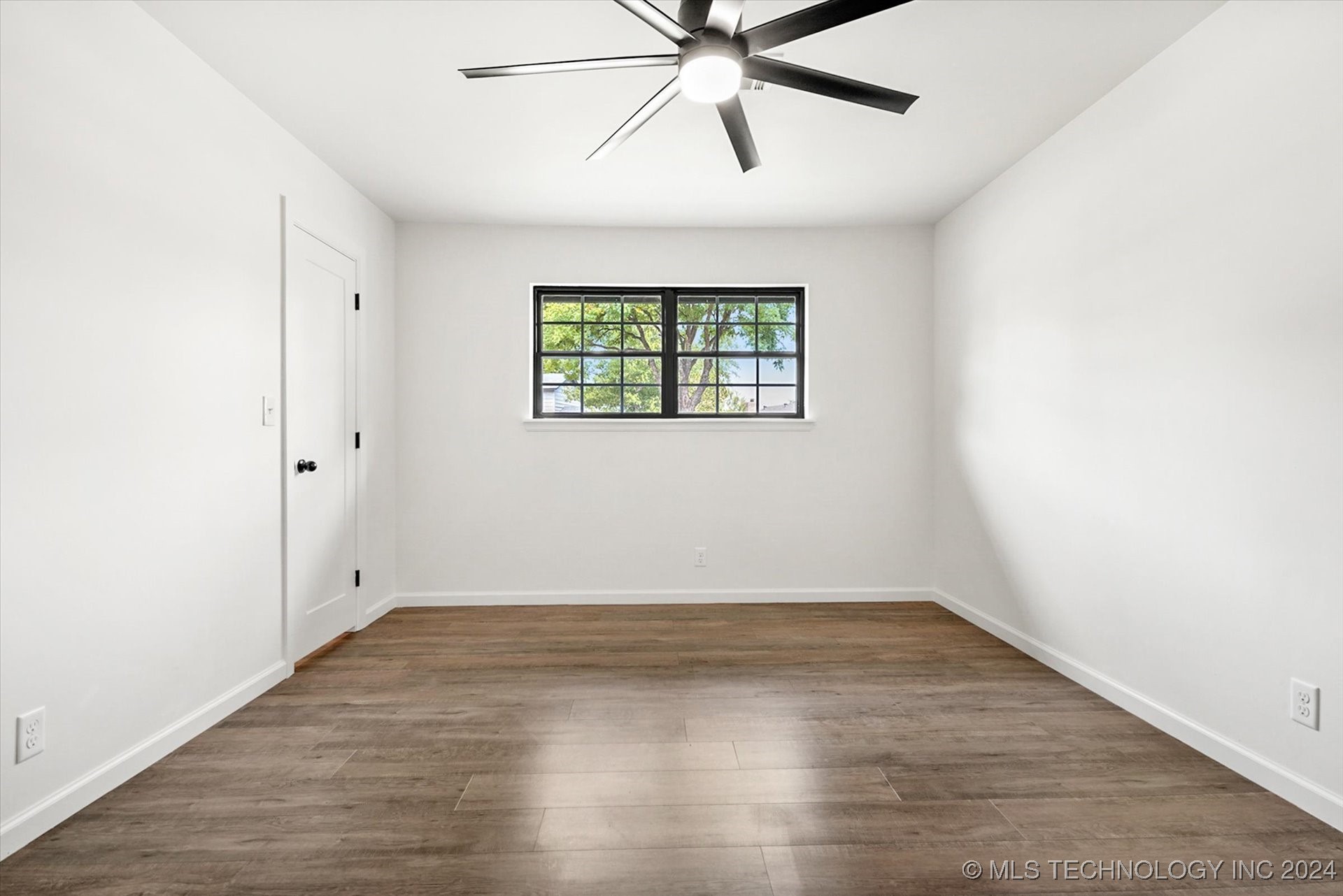 9308 E 40th Place