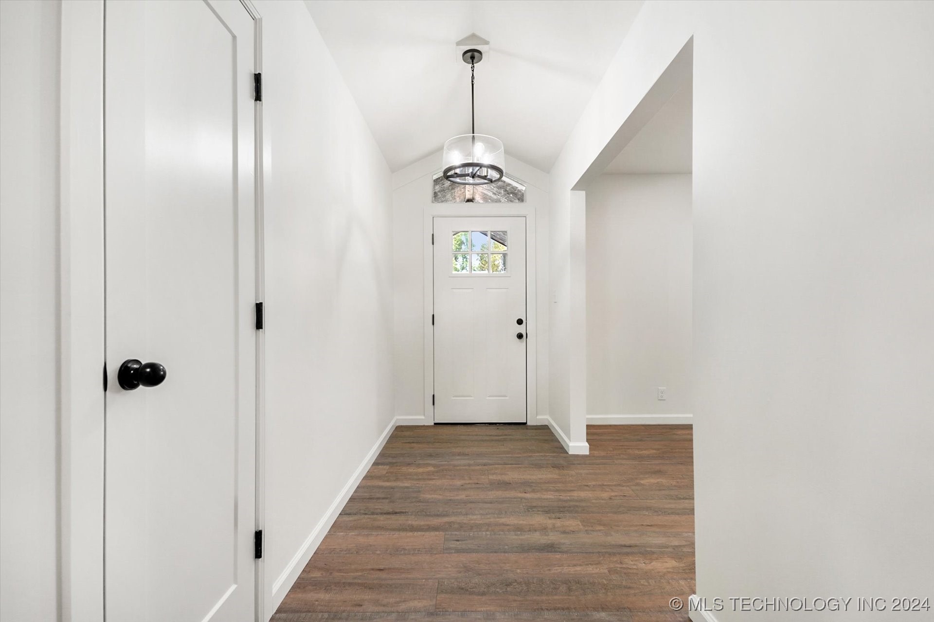 9308 E 40th Place