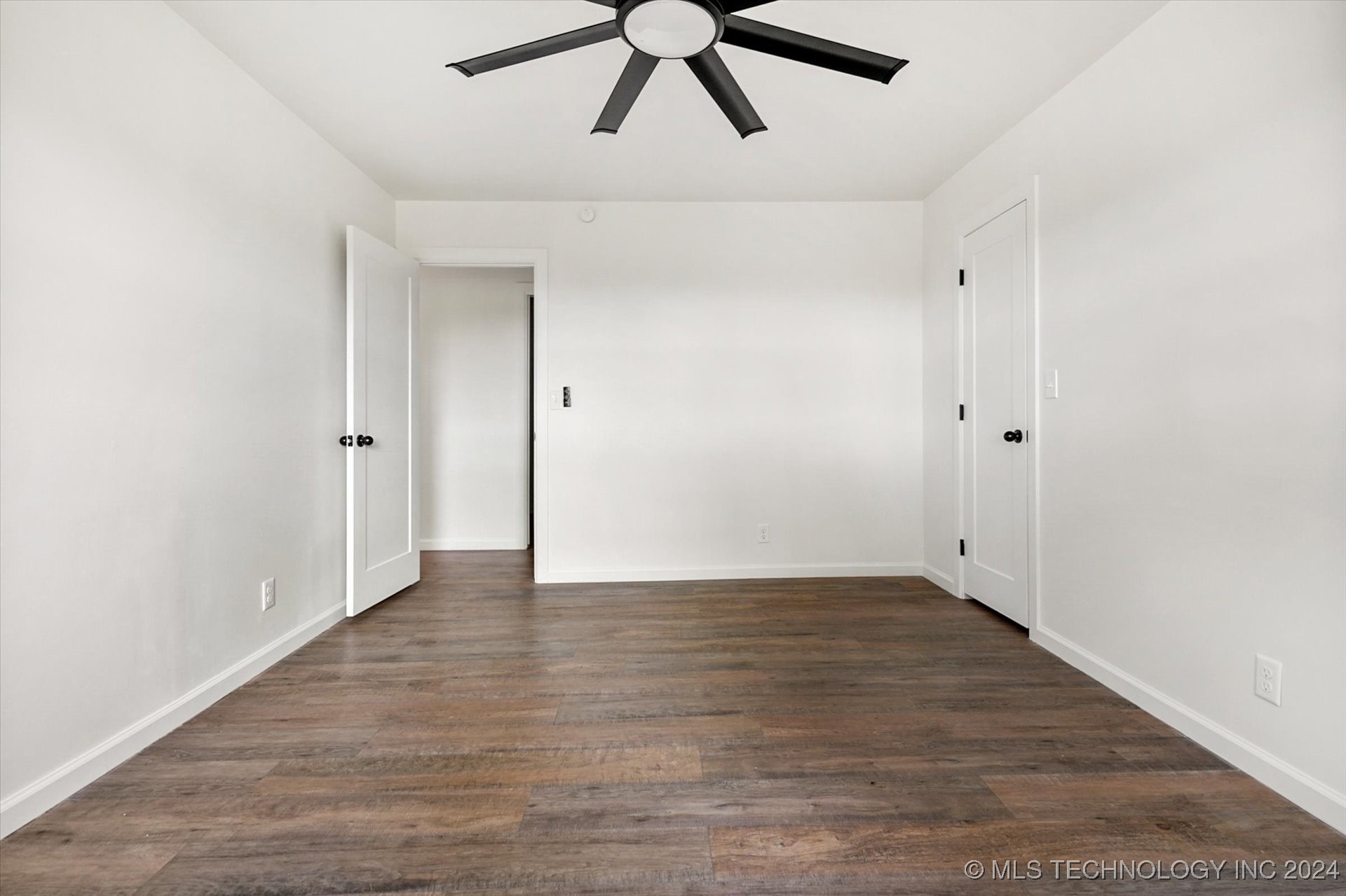 9308 E 40th Place