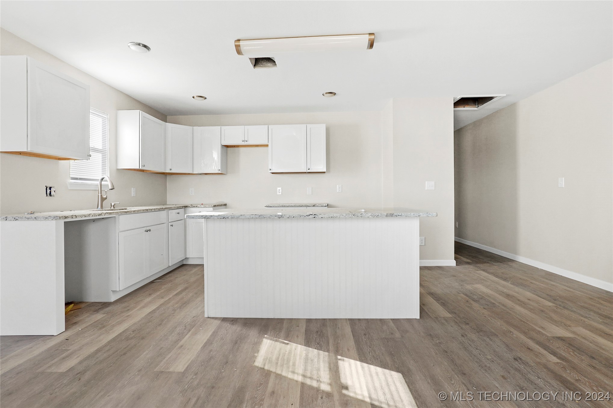 4116 W 56th Place