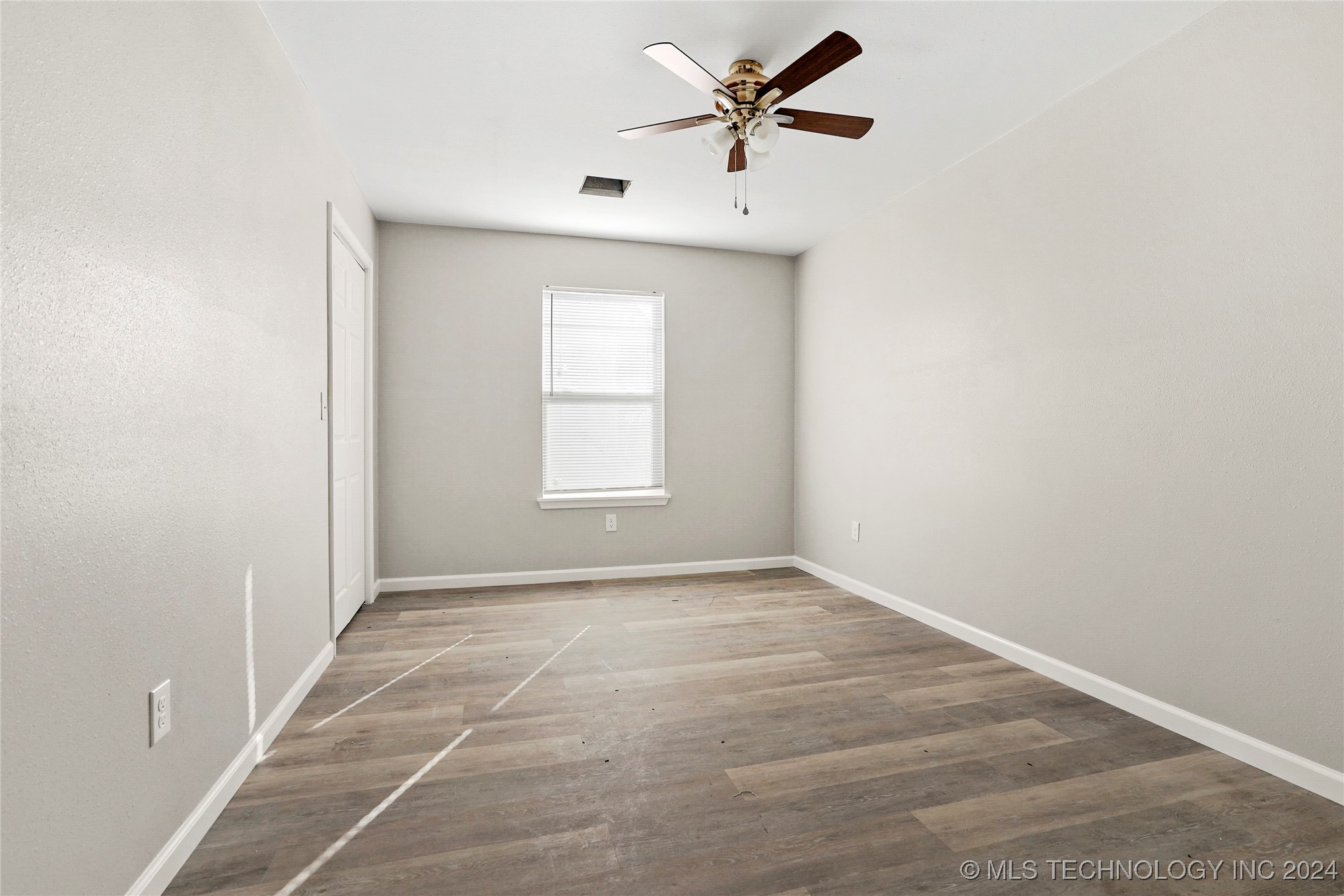 4116 W 56th Place