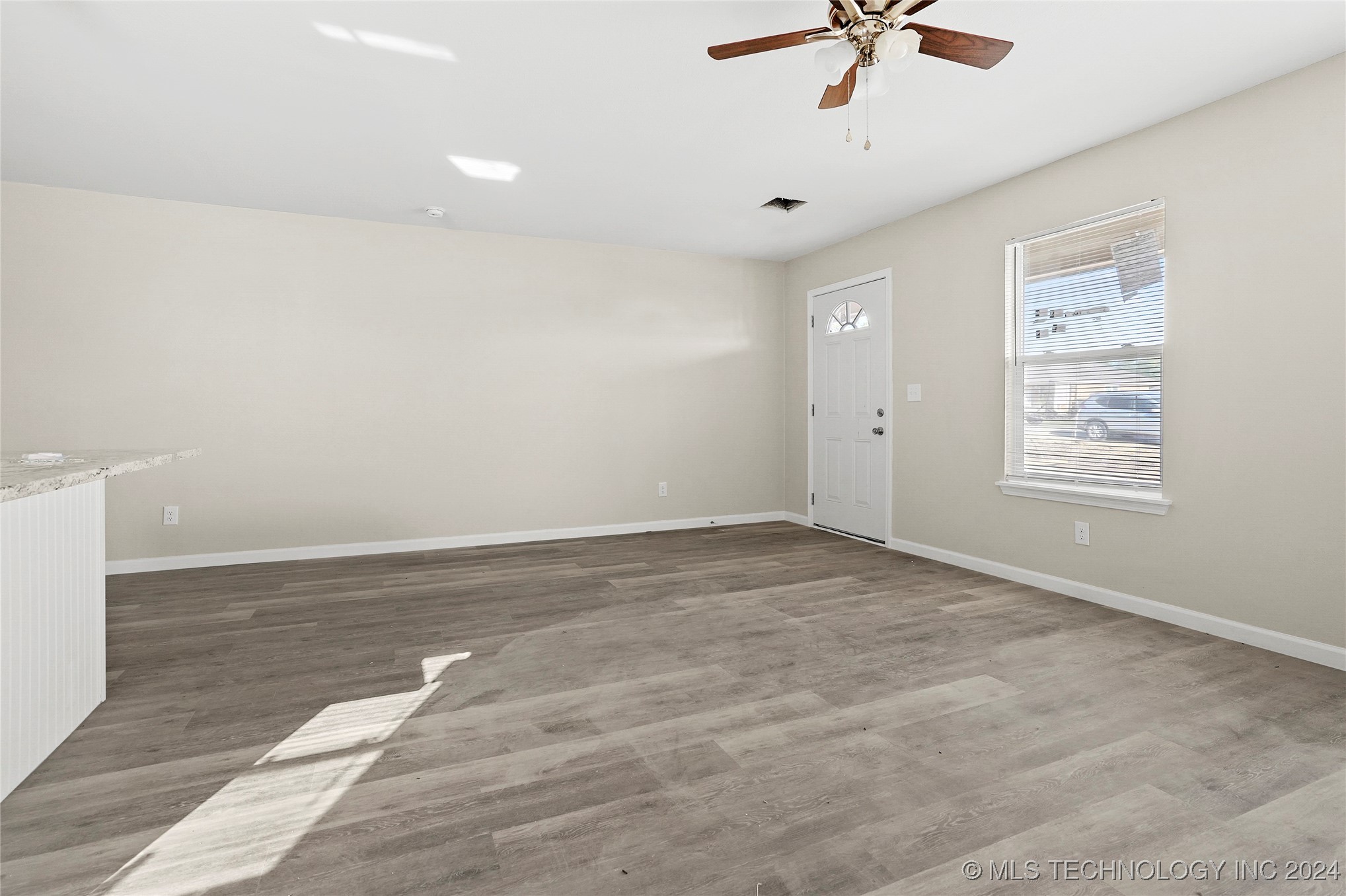 4116 W 56th Place