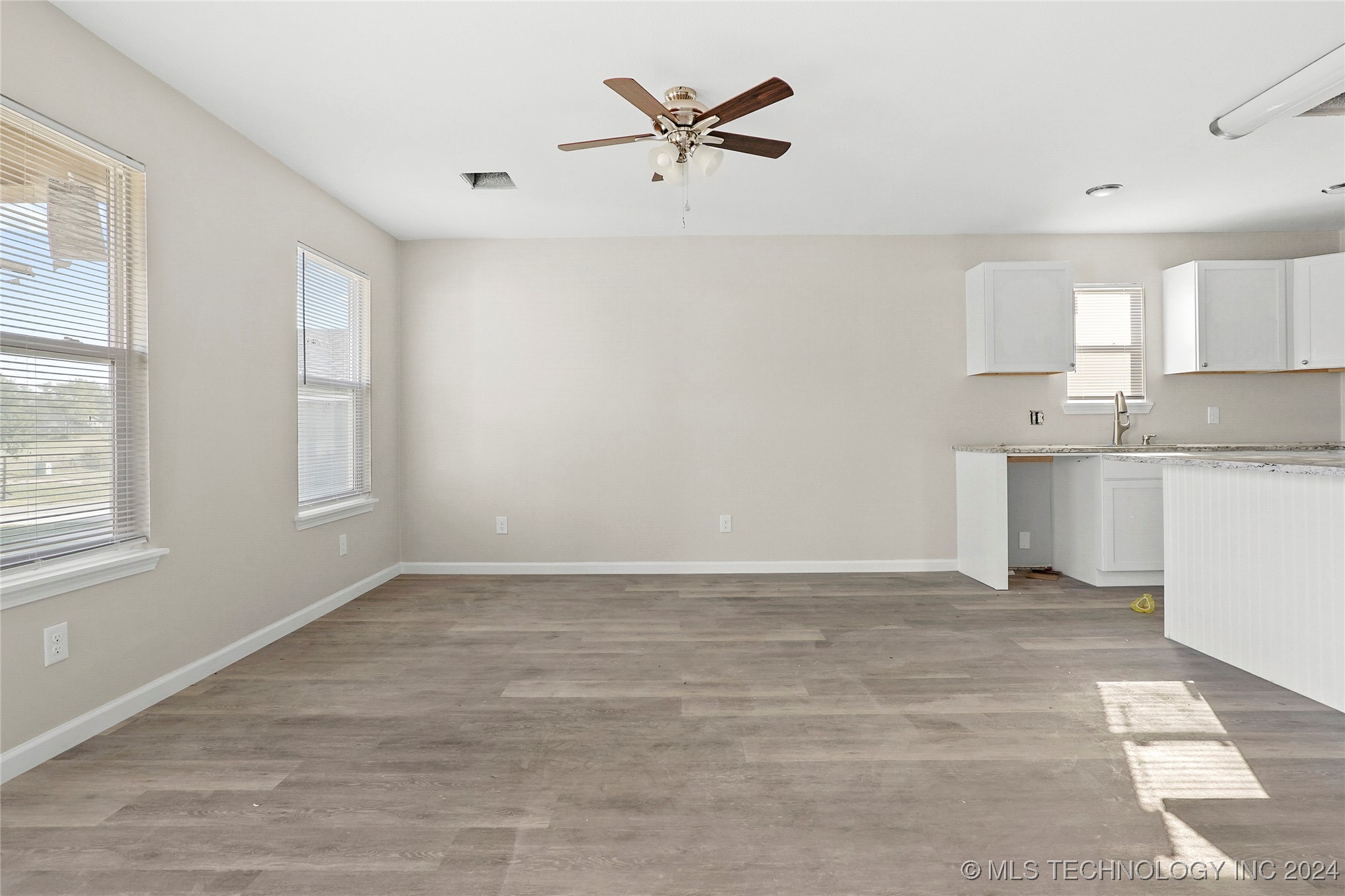 4116 W 56th Place