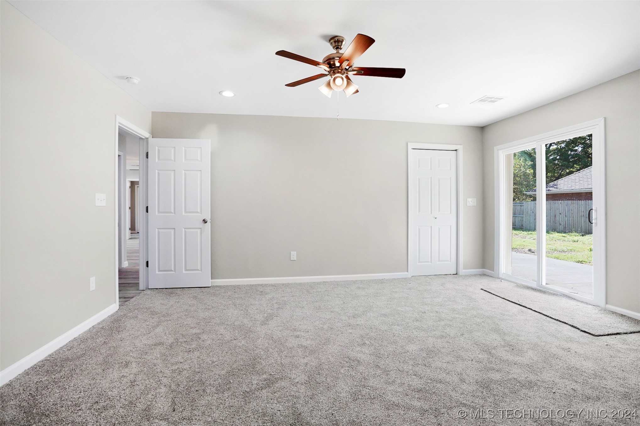 7012 E 89th Place