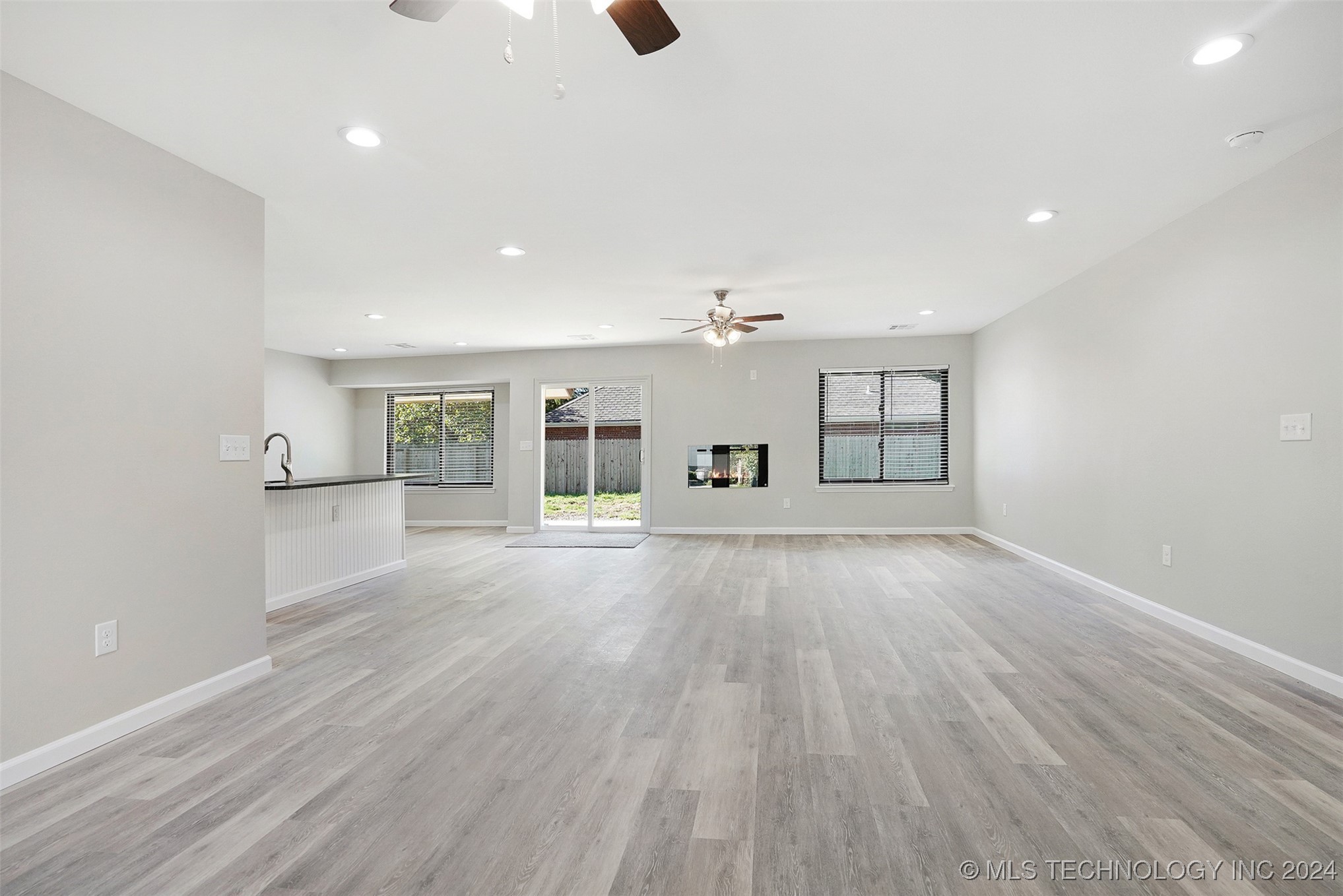7012 E 89th Place