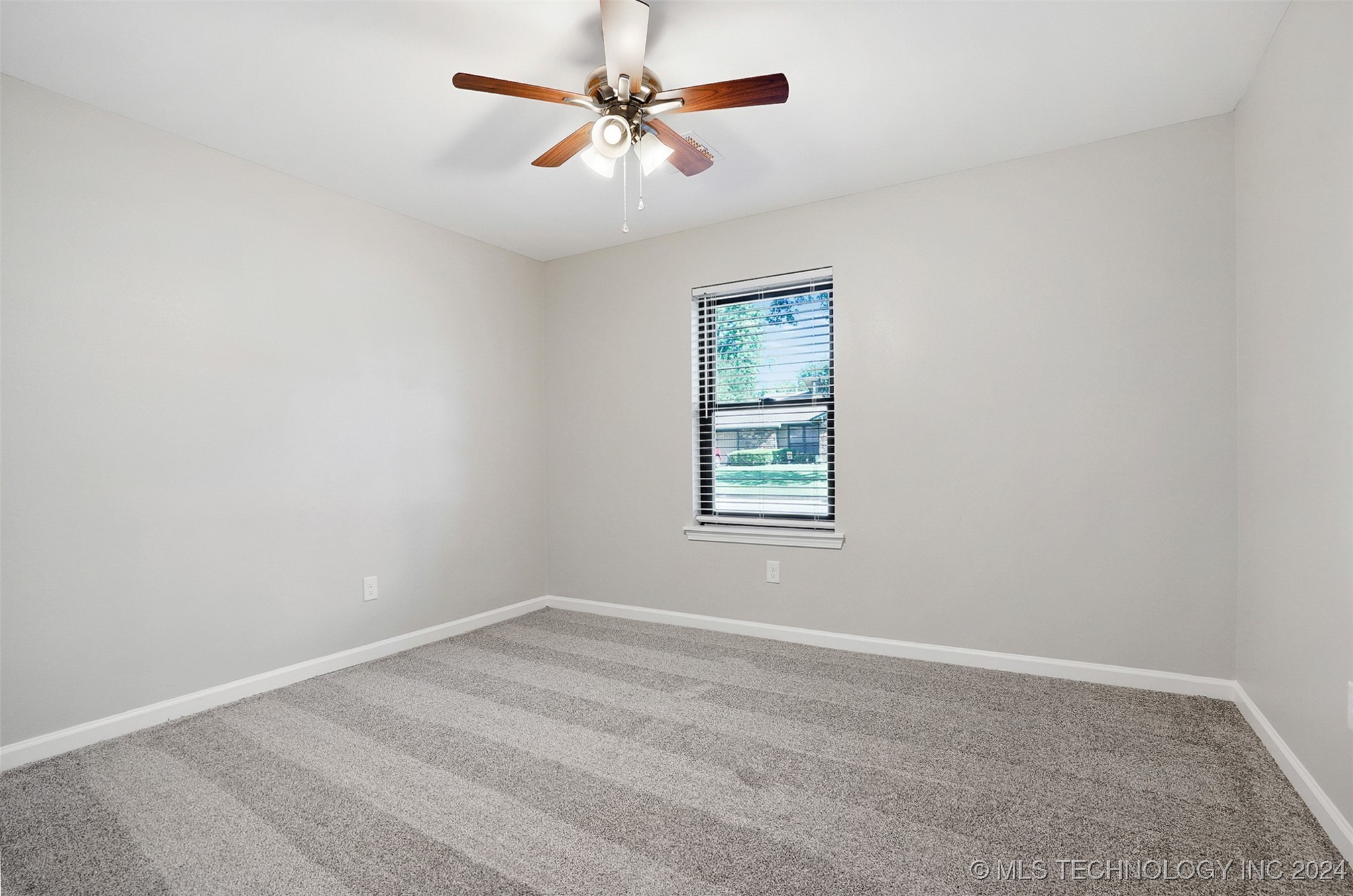 7012 E 89th Place