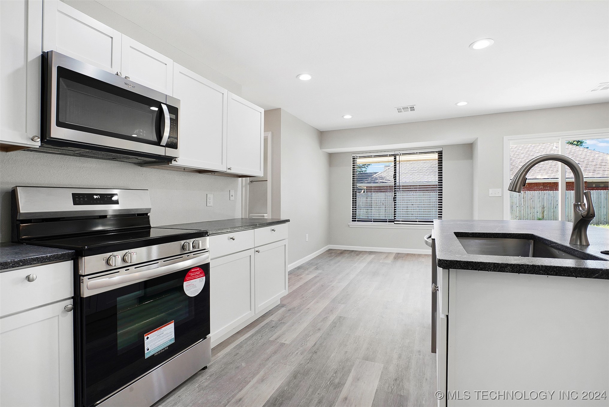 7012 E 89th Place