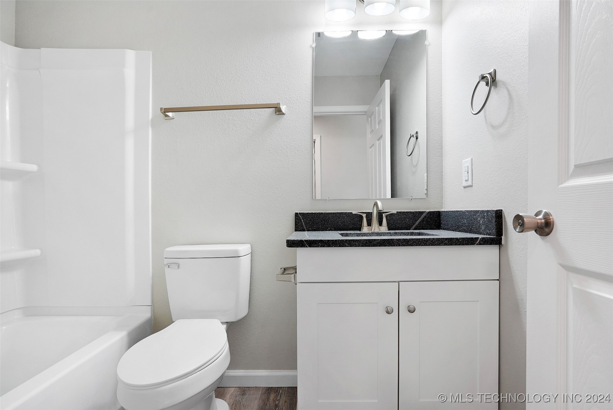 7012 E 89th Place