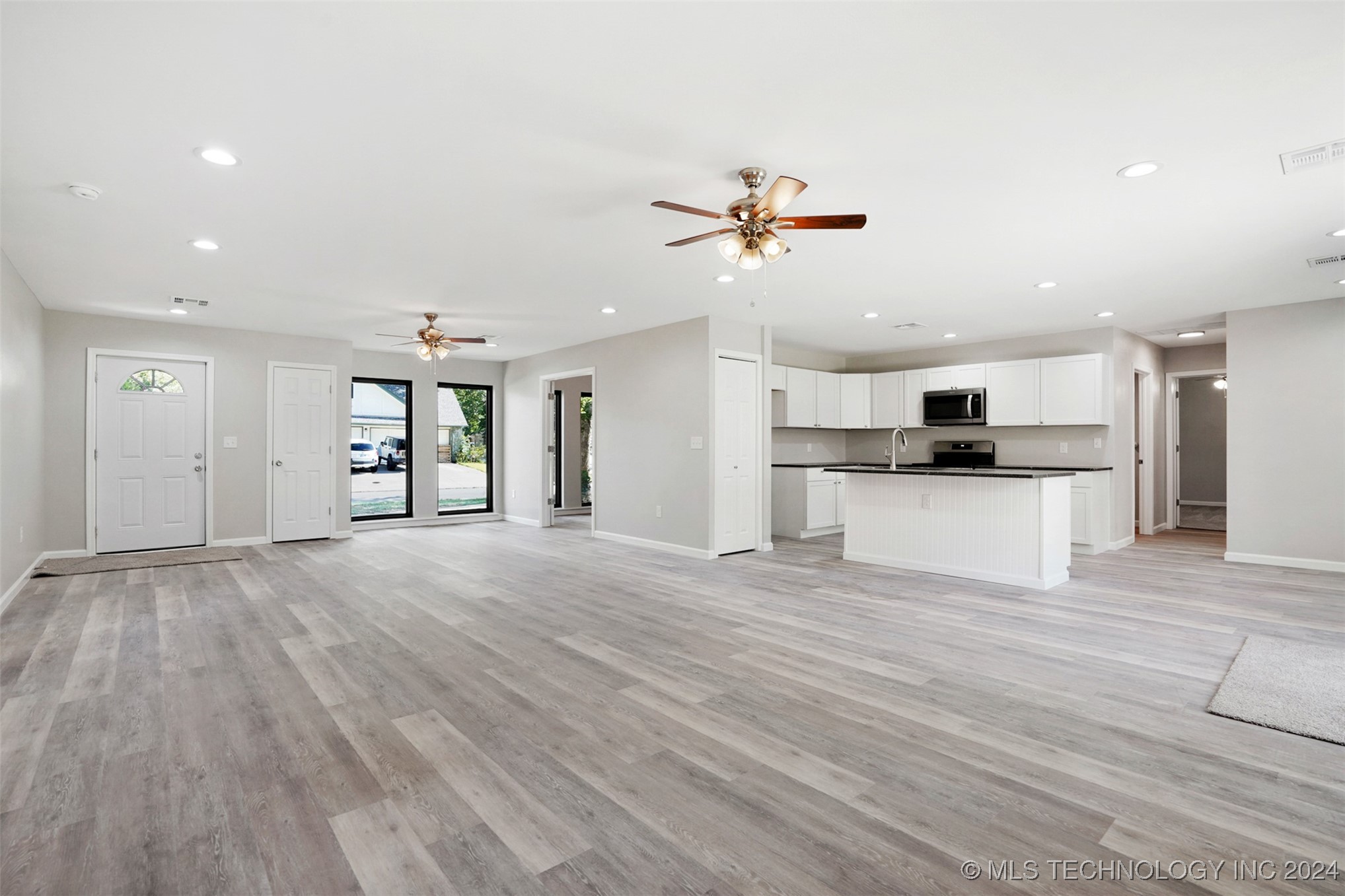 7012 E 89th Place