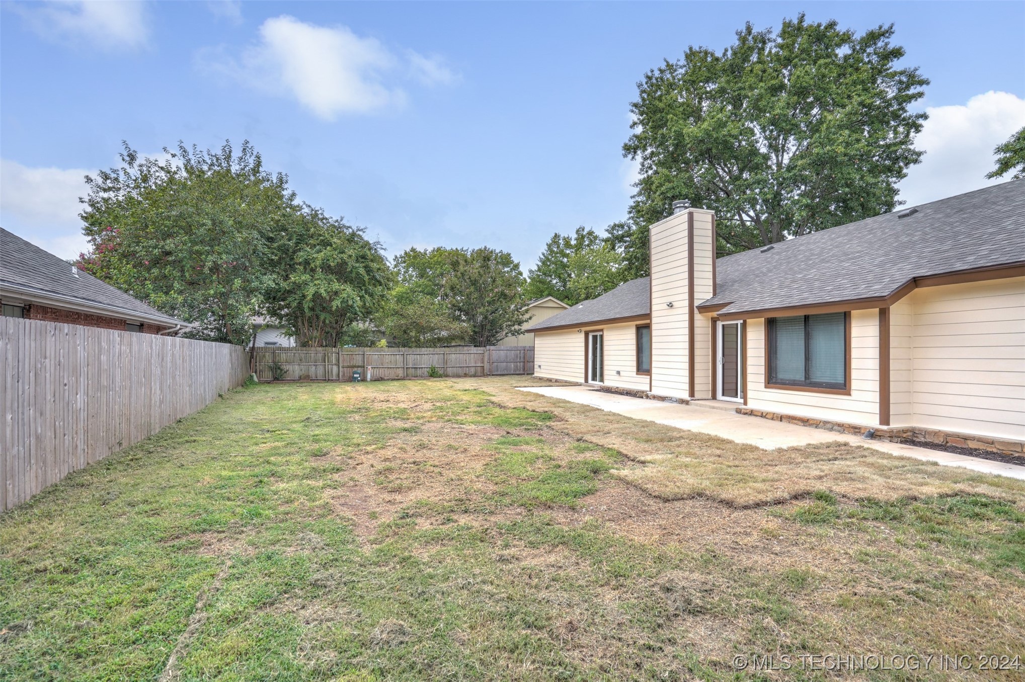 7012 E 89th Place