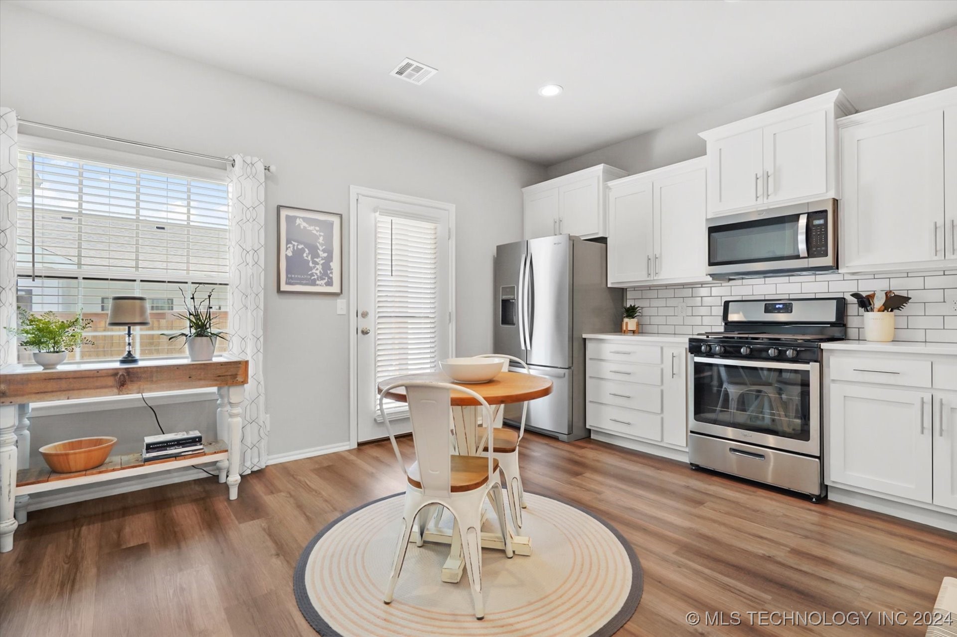 1903 W Imperial Street