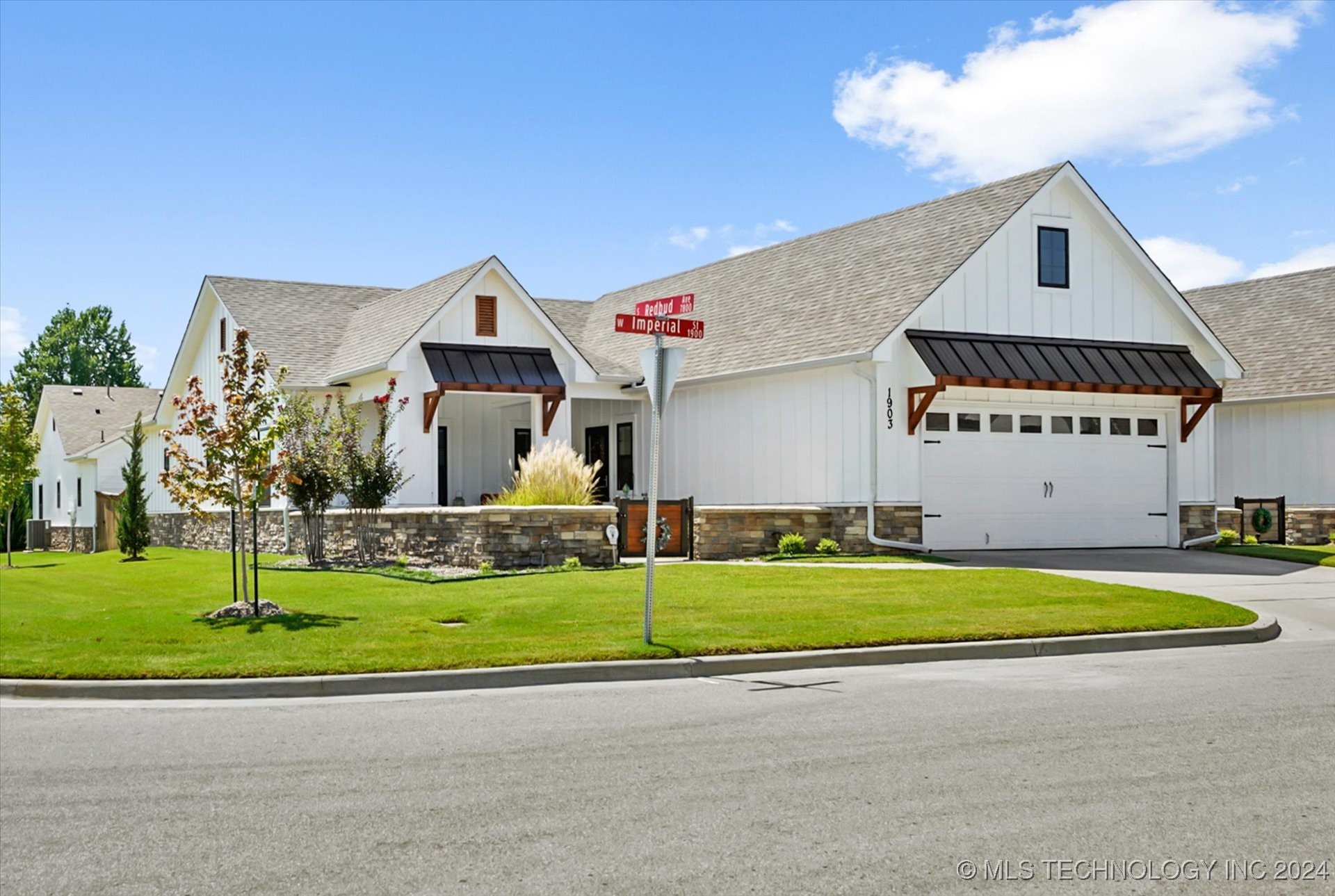 1903 W Imperial Street