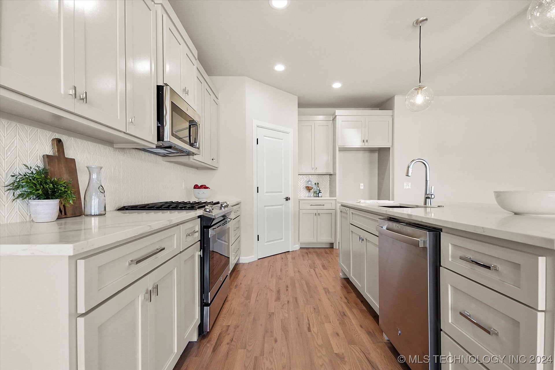 27915 E 109th Place S