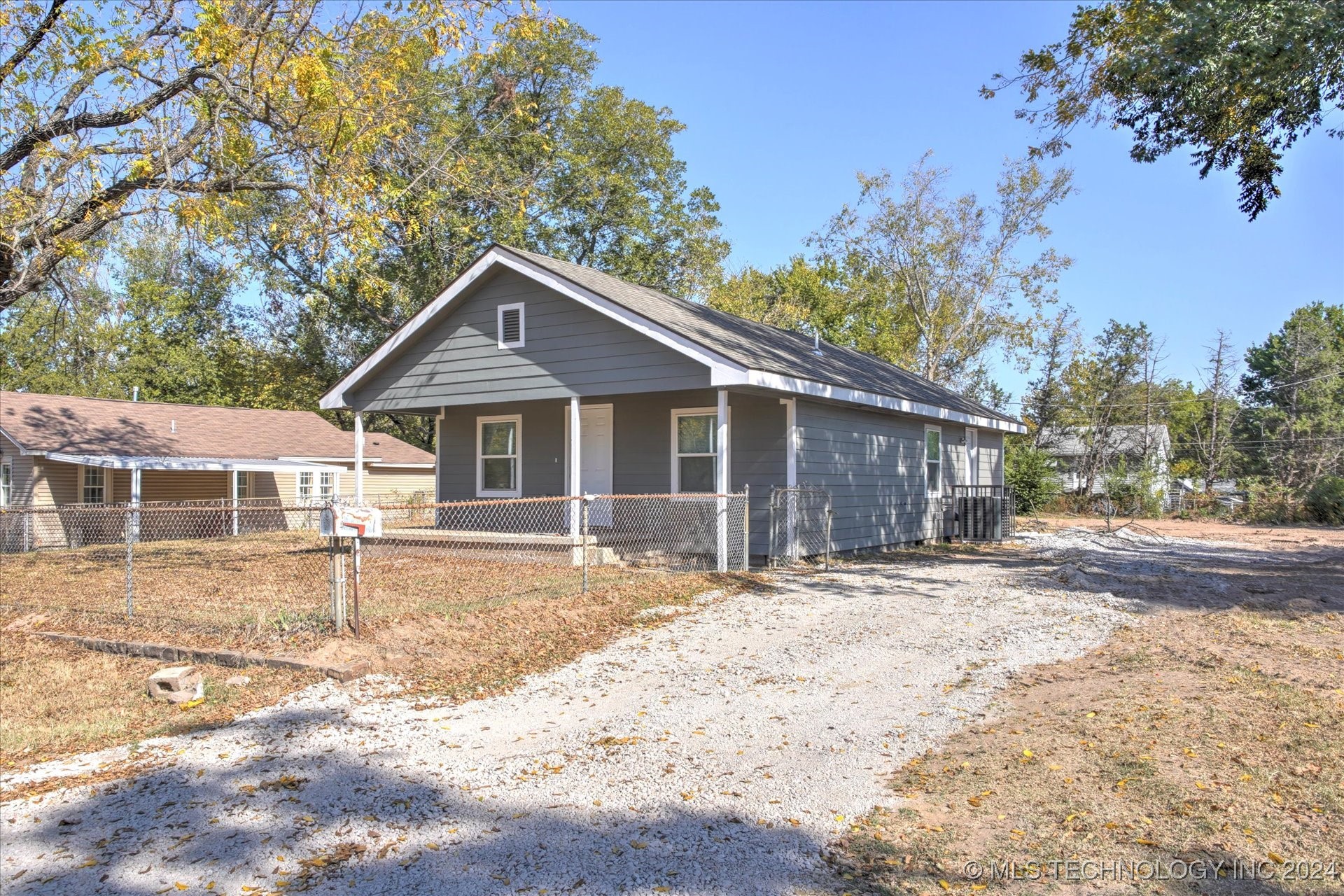 17 S 64th West Avenue