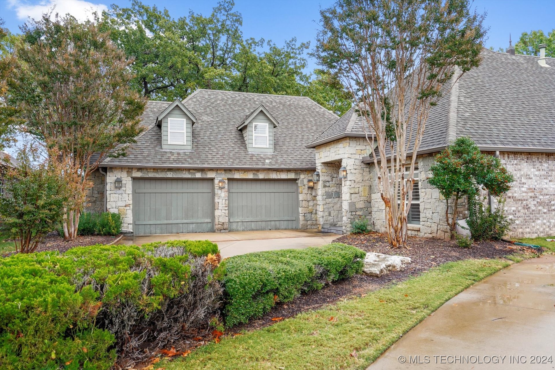 643 E Huntsville Place