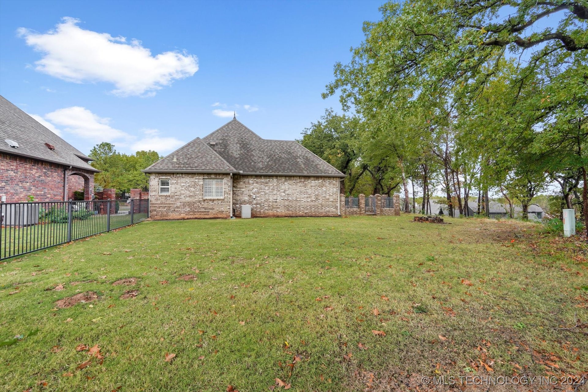 643 E Huntsville Place