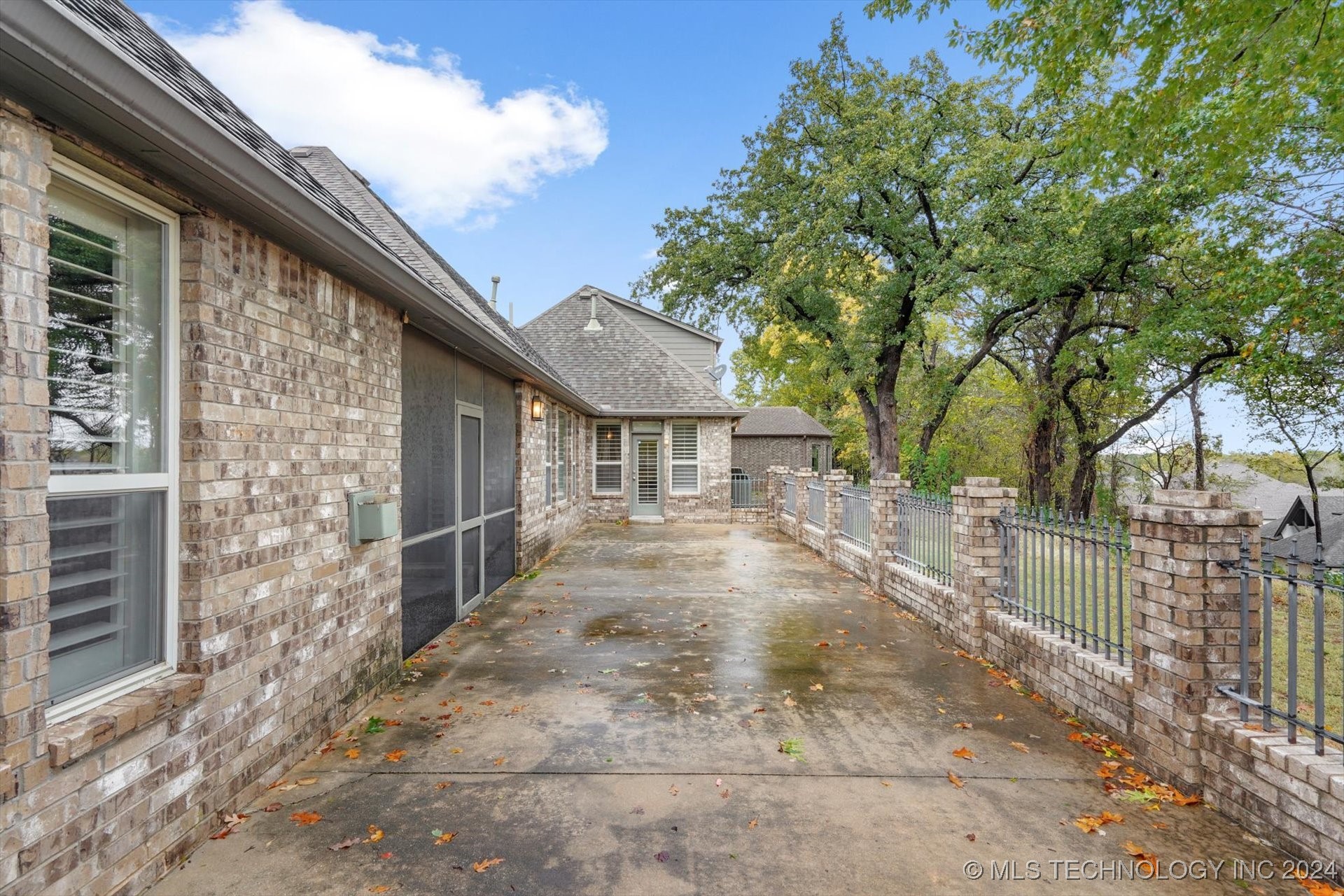 643 E Huntsville Place