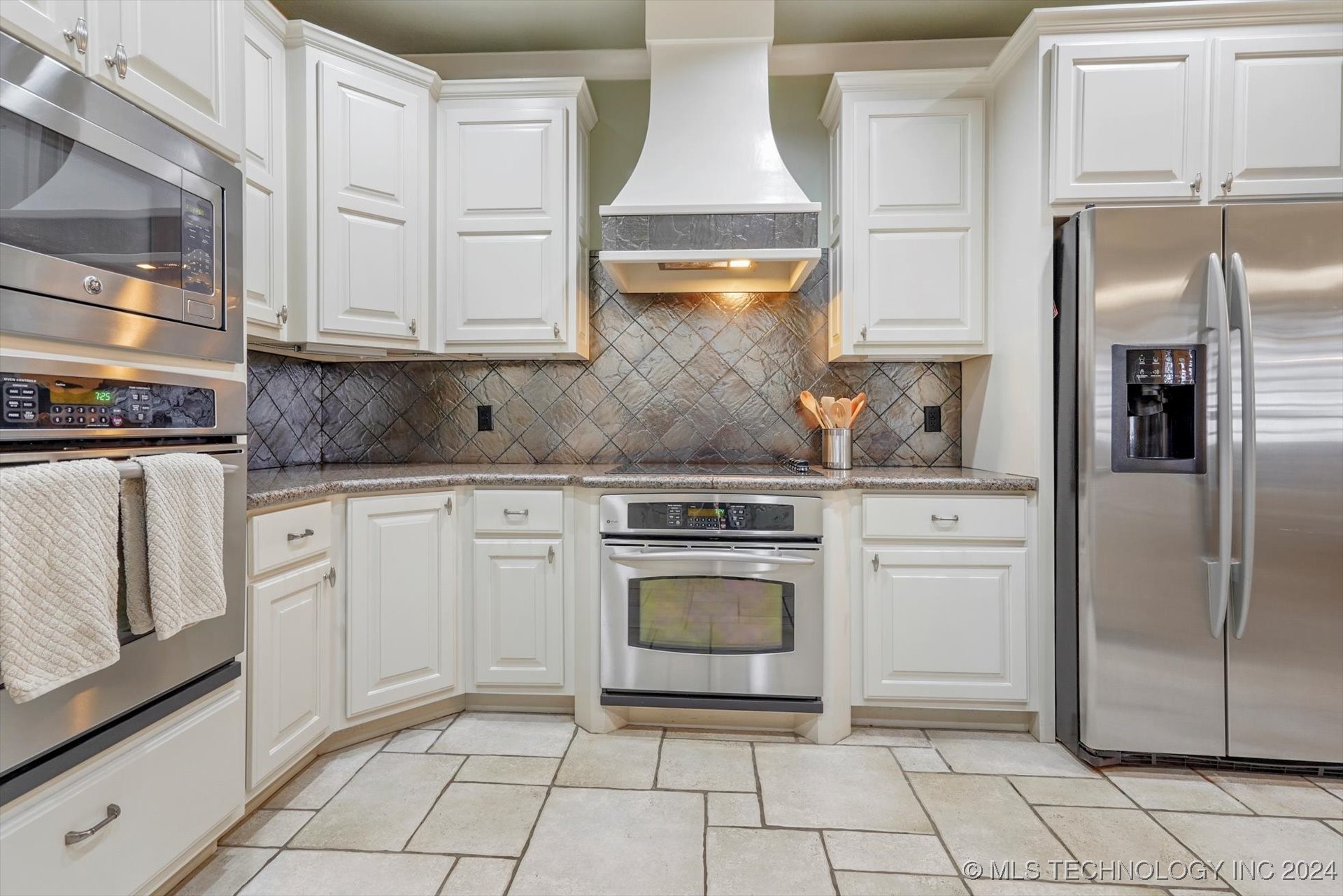 643 E Huntsville Place