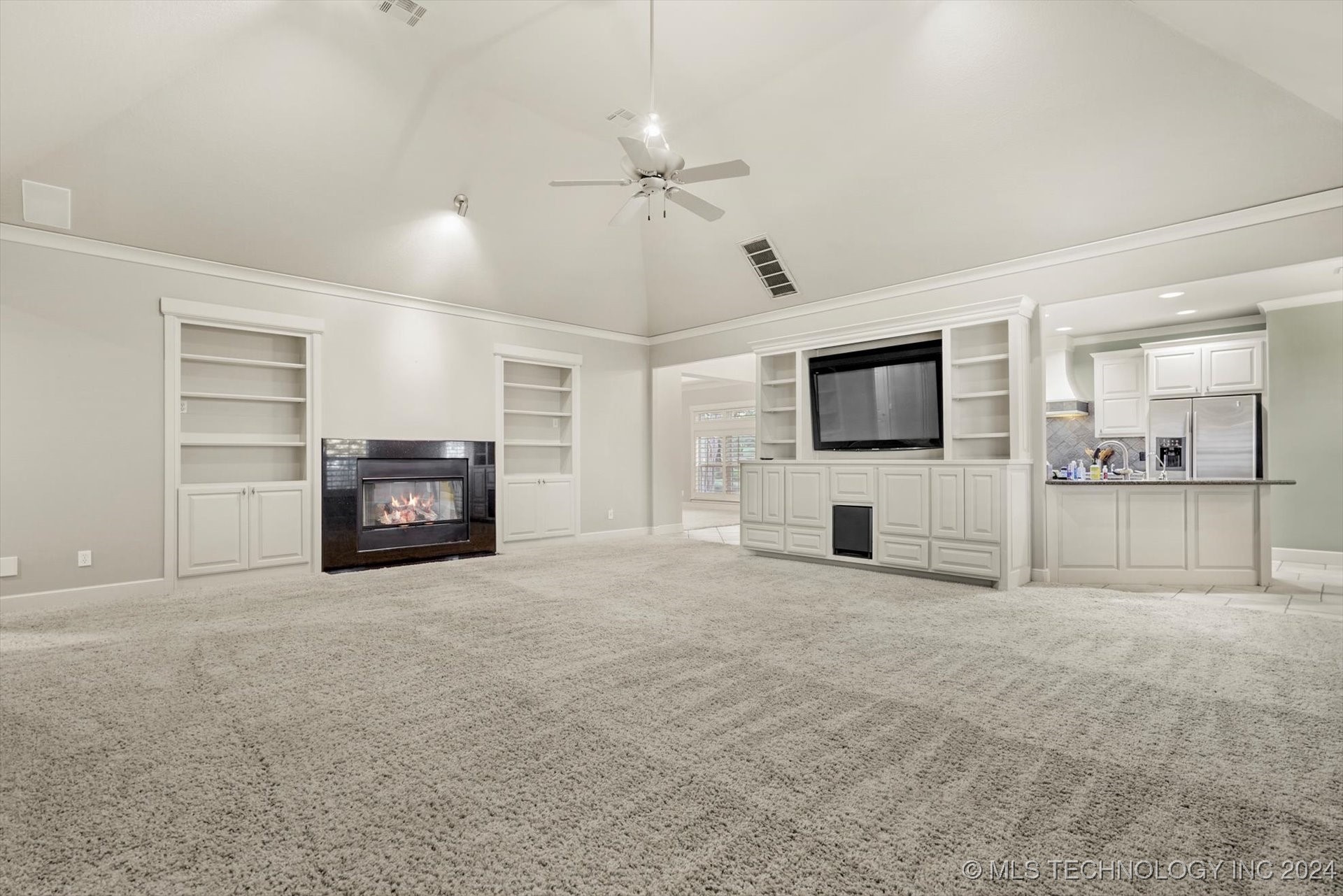 643 E Huntsville Place