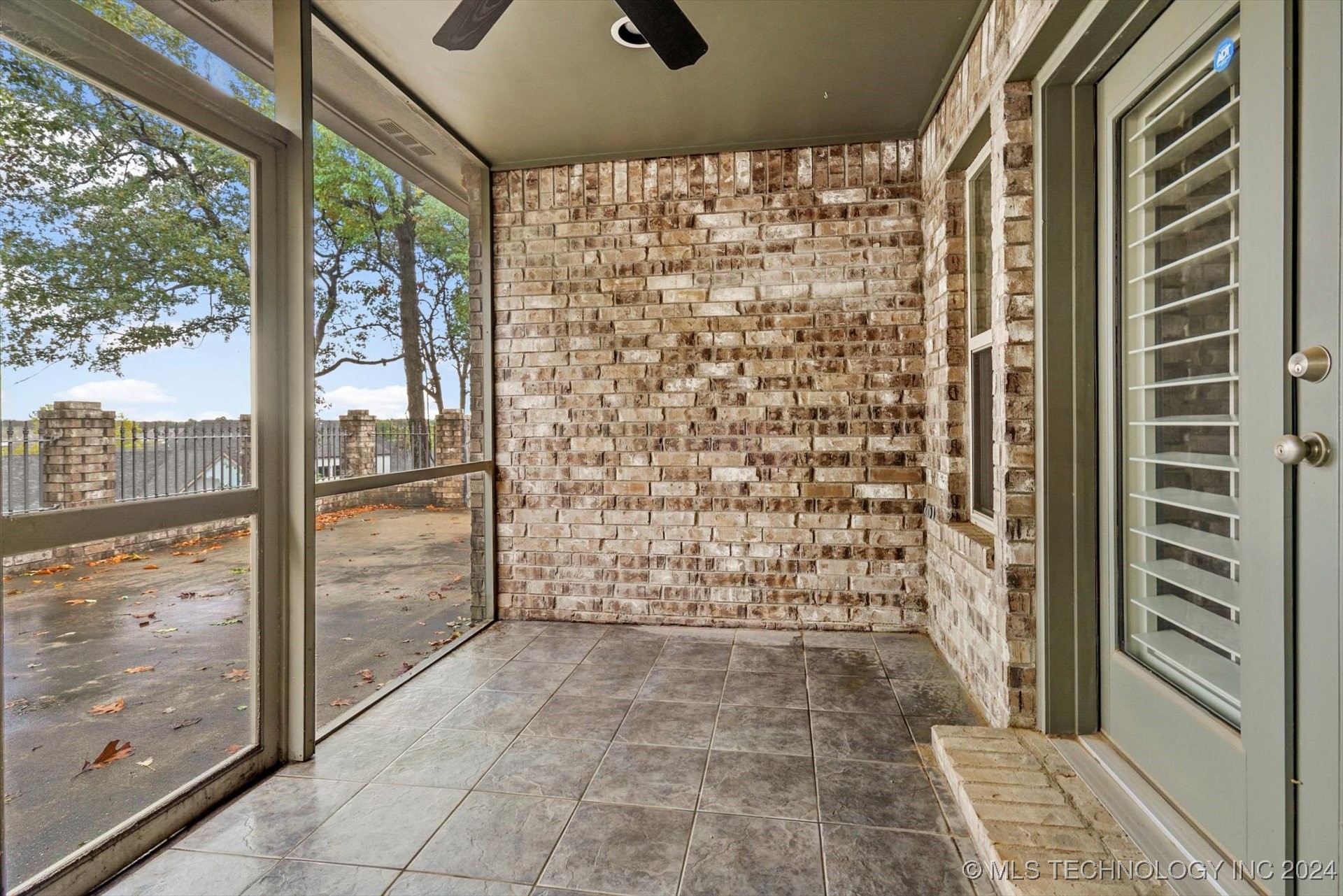643 E Huntsville Place