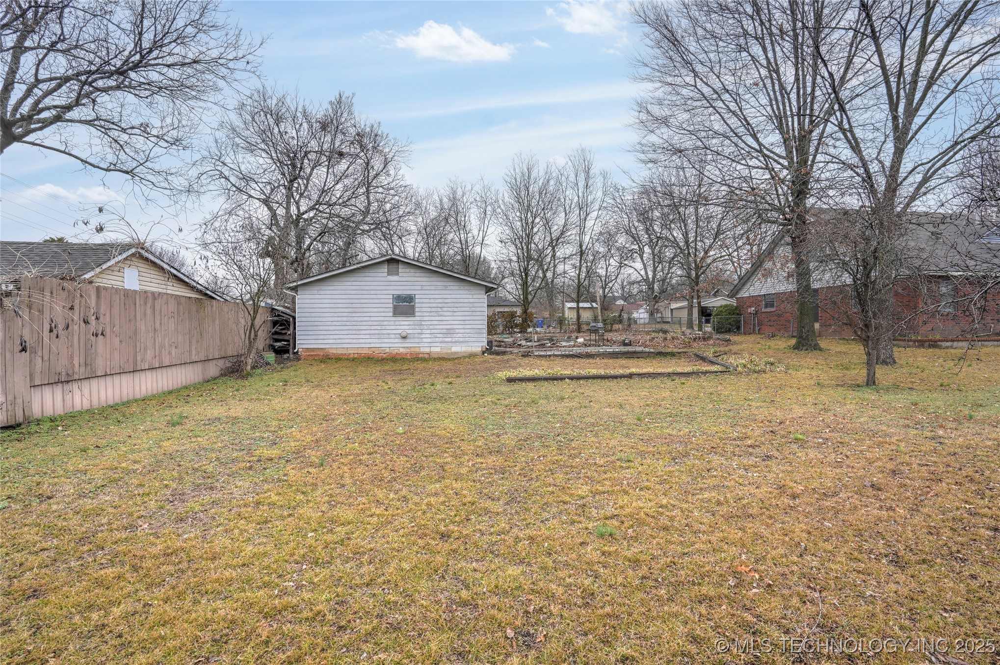 313 W Freeport Street